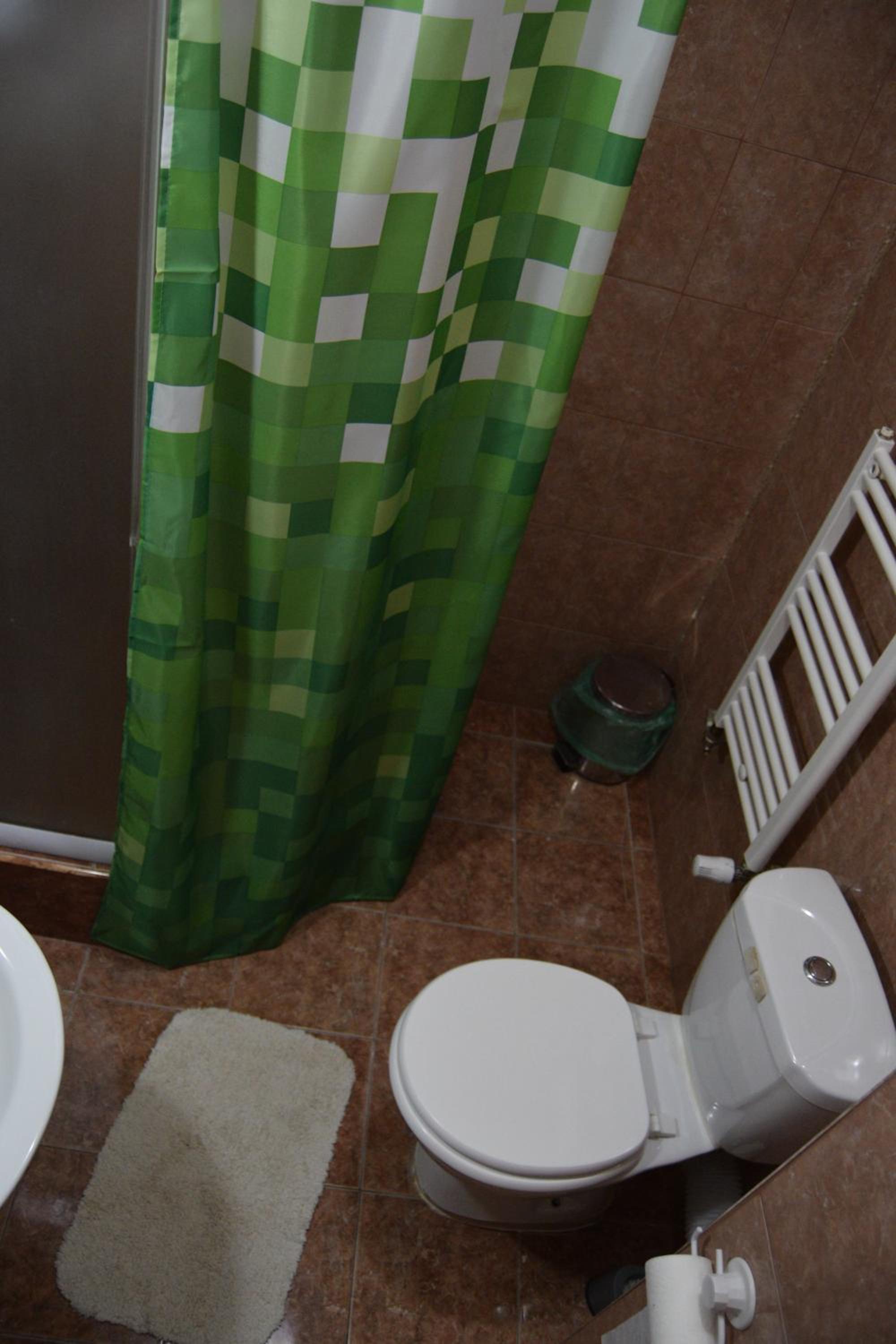 Photo 33