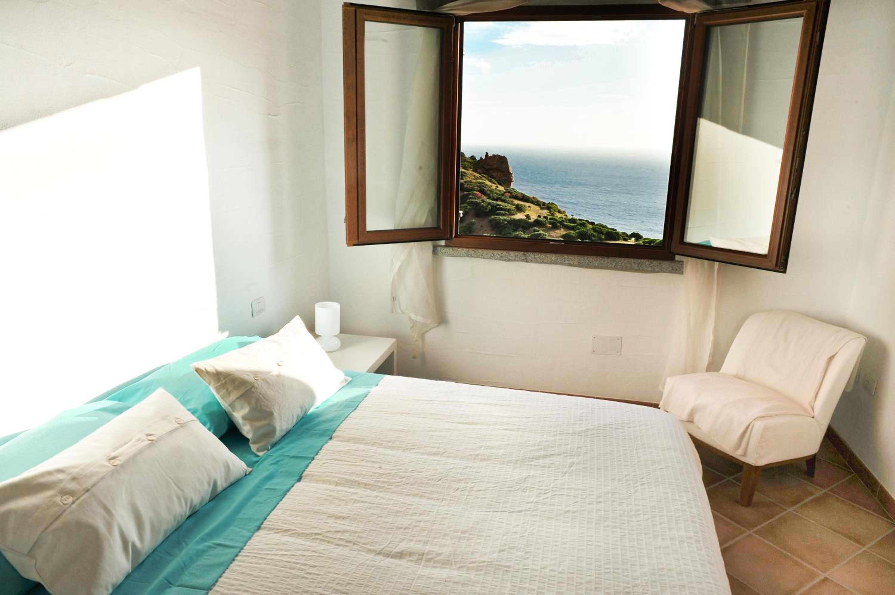 Arromaniu en Nebida — hotel room