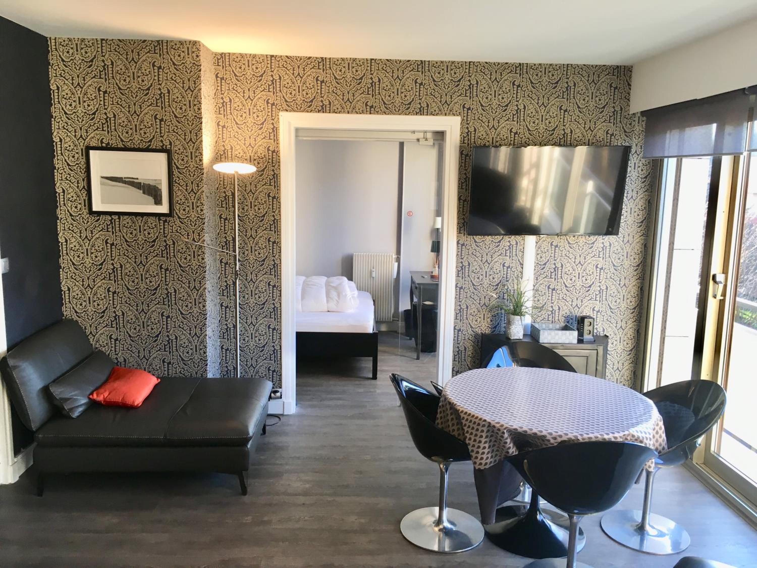 Superbe appartement contemporain view 2