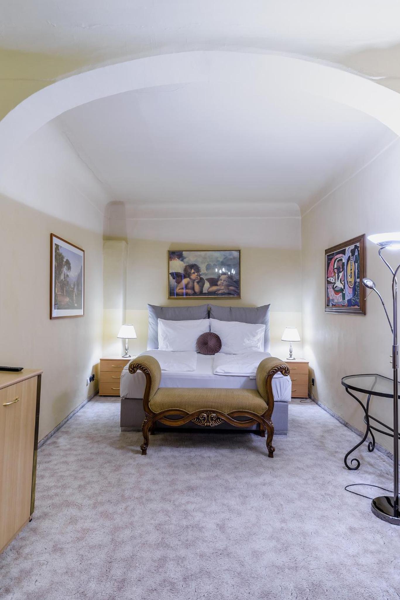 Residence Seven Angels