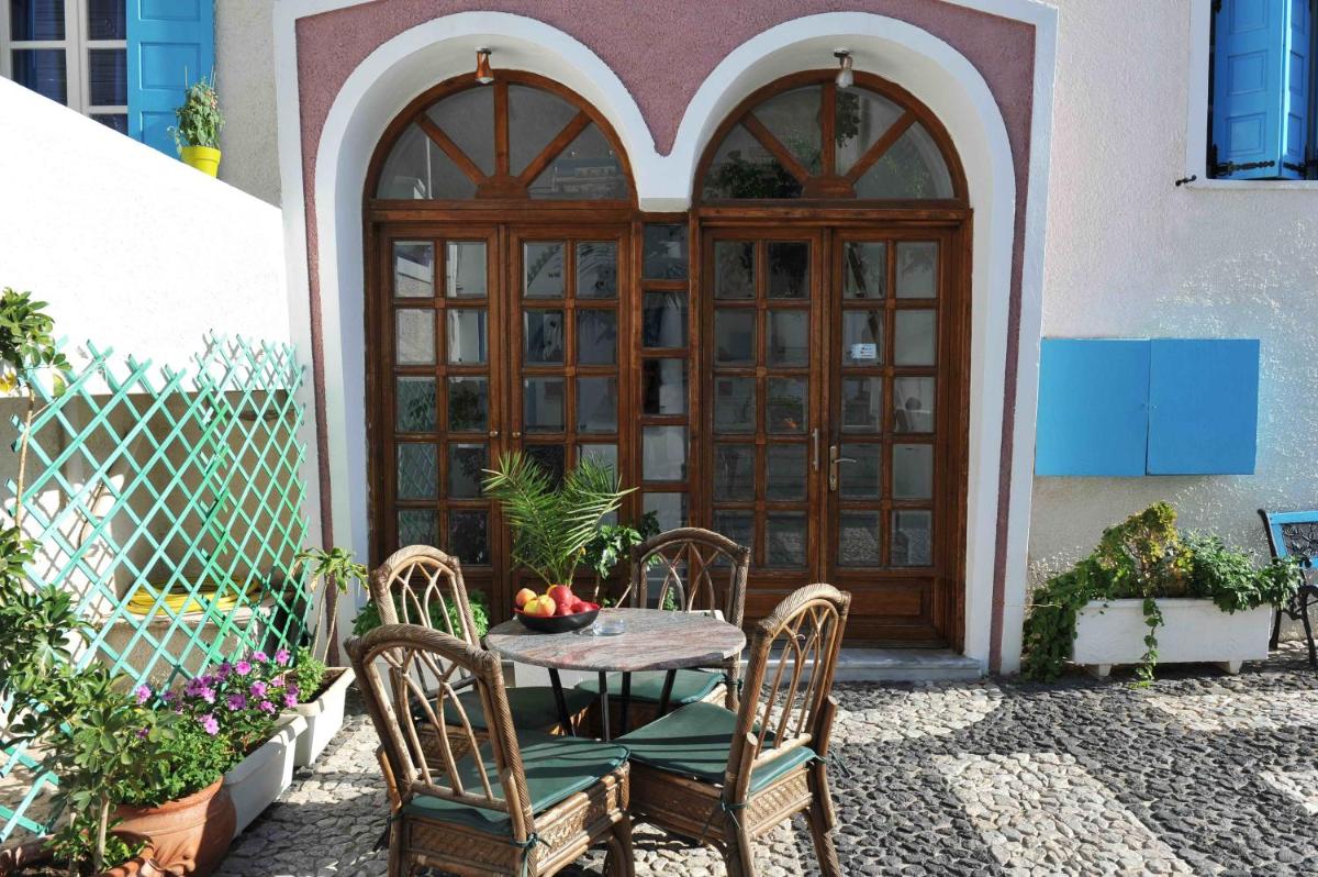 outdoor BBQ area
