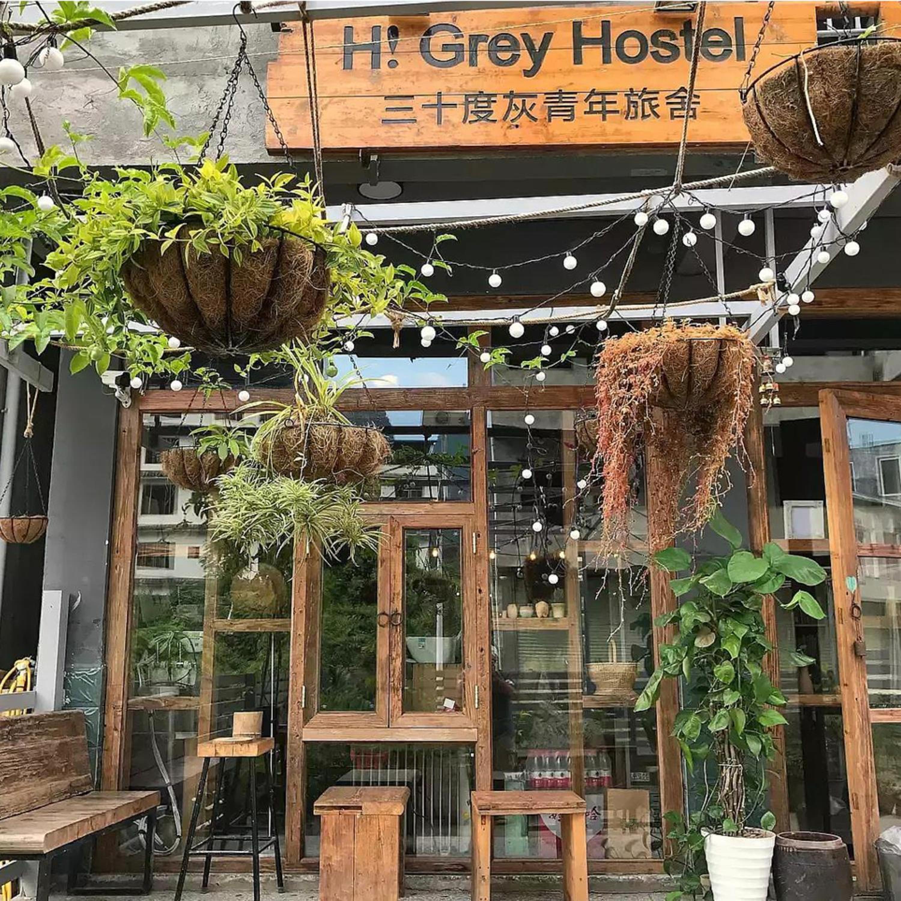 Hi Grey Hostel Xingping view 2