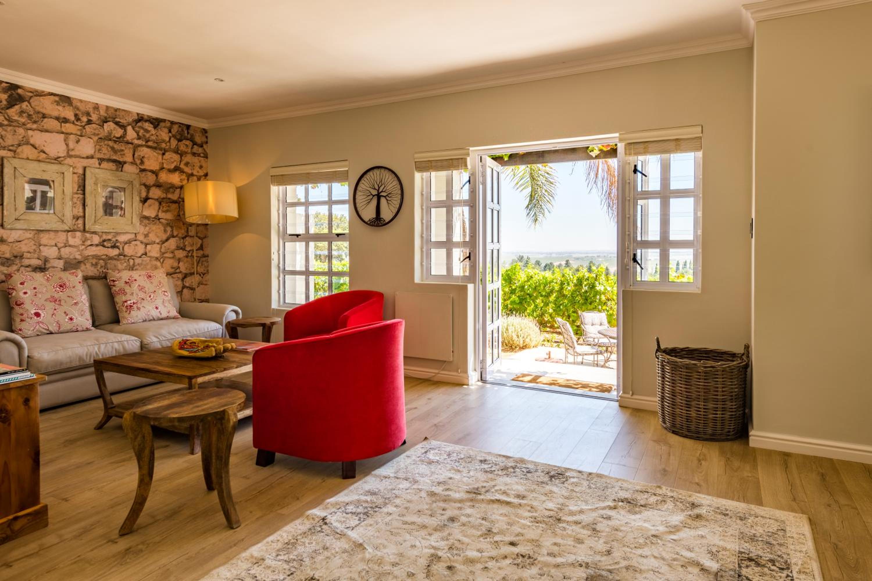 Kunjani Villas & Wines view 4