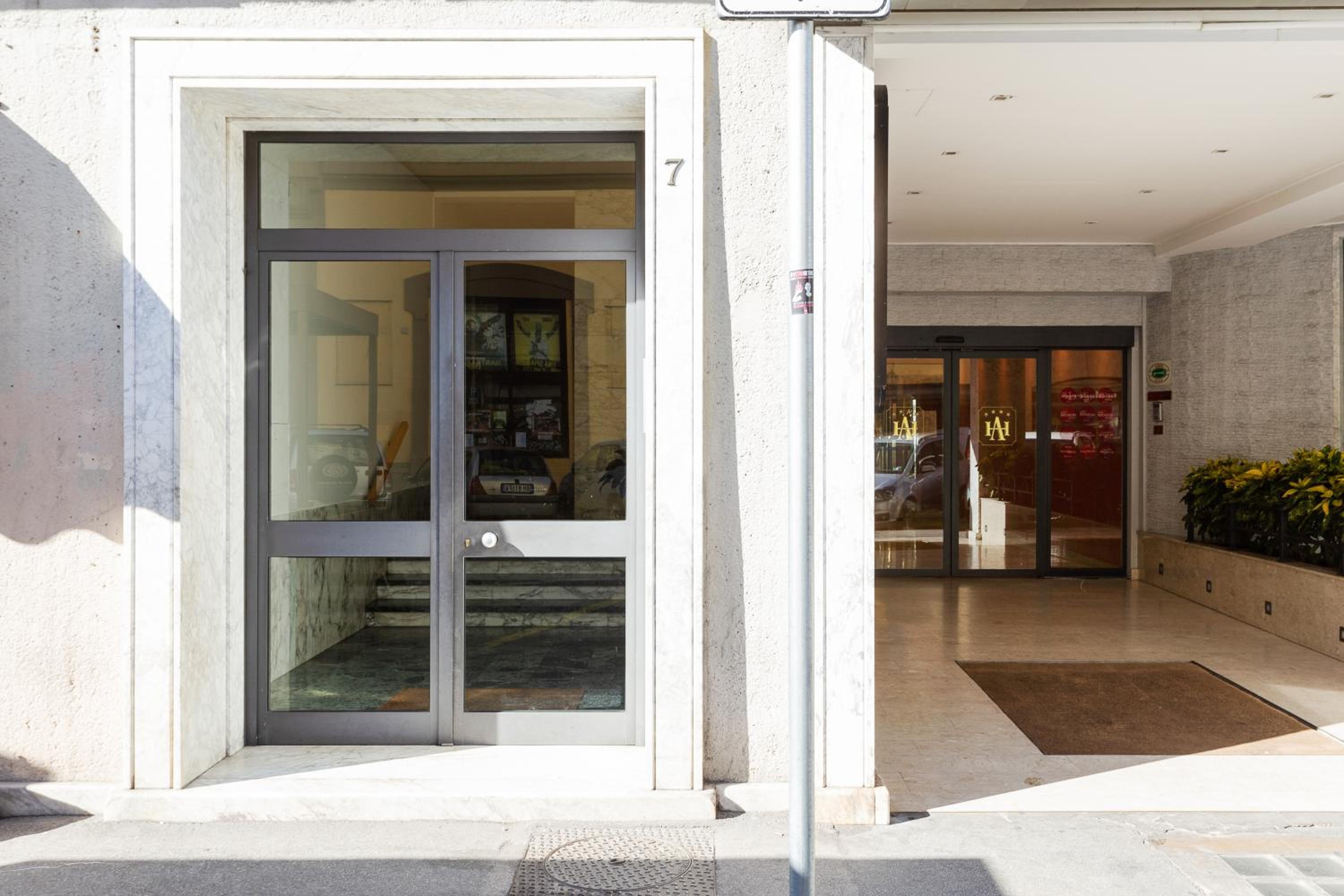 Hotel Florence Ognissanti Apartment - Image 1