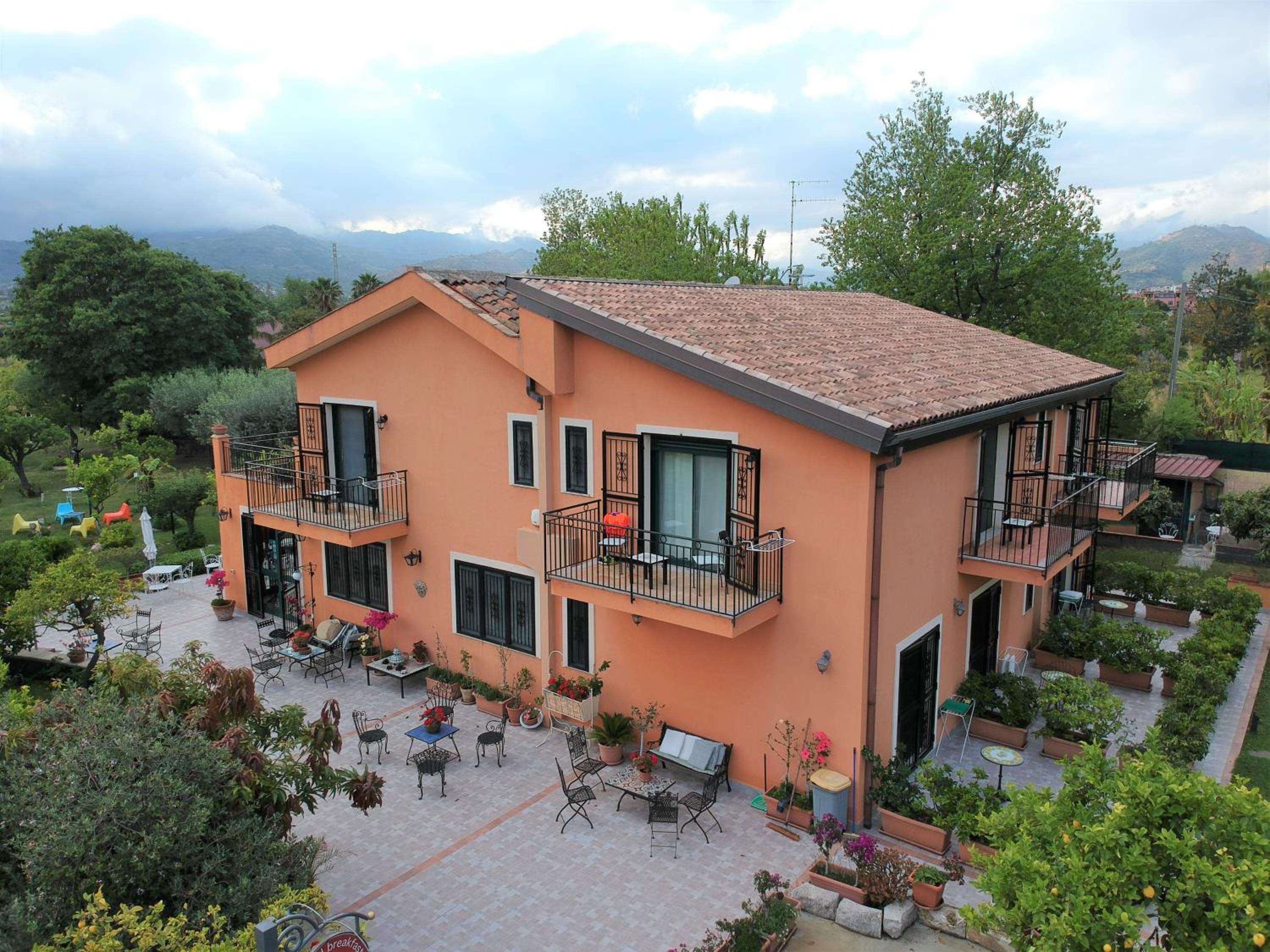 Hotel B&B Villa Maria Giovanna - Image 1