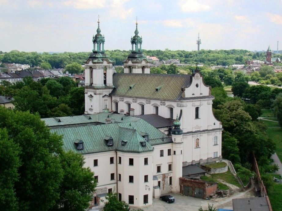 Photo 33