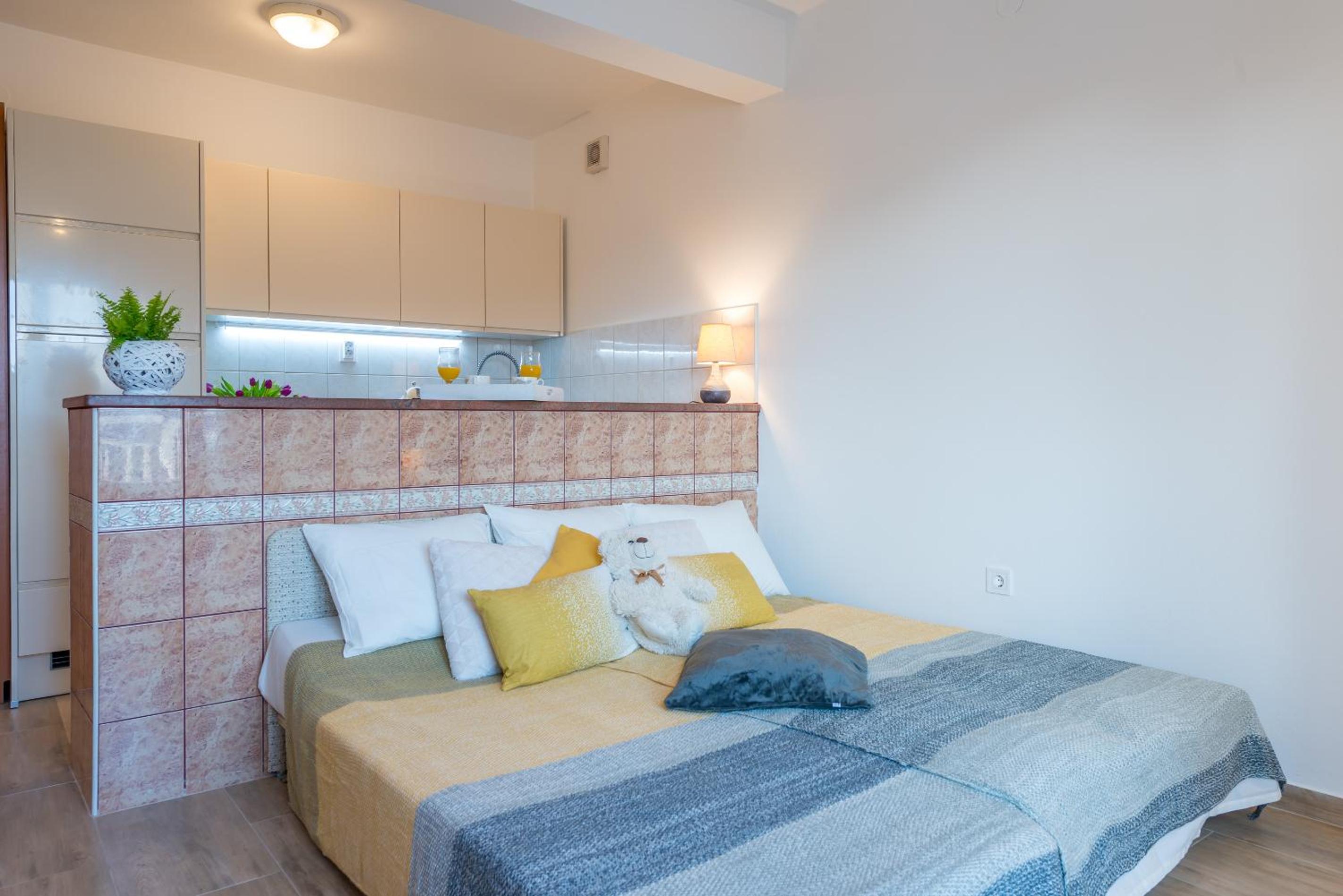 Lily's Apartments