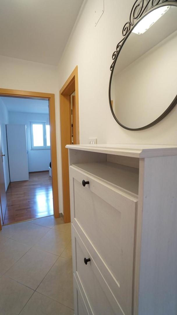 Apartment Sandy Beach Zambrattia