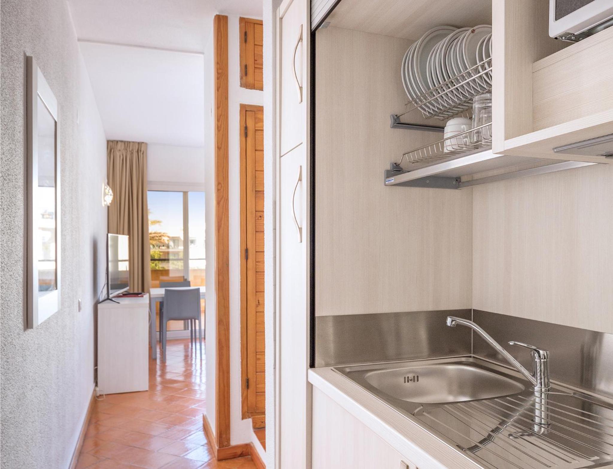 Meia Praia Lagos - Beach Club Apartments — photo 4