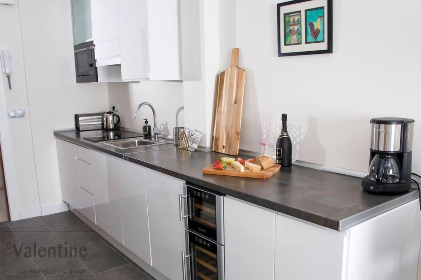 Stunning studio.Seaview with balcony and pool.