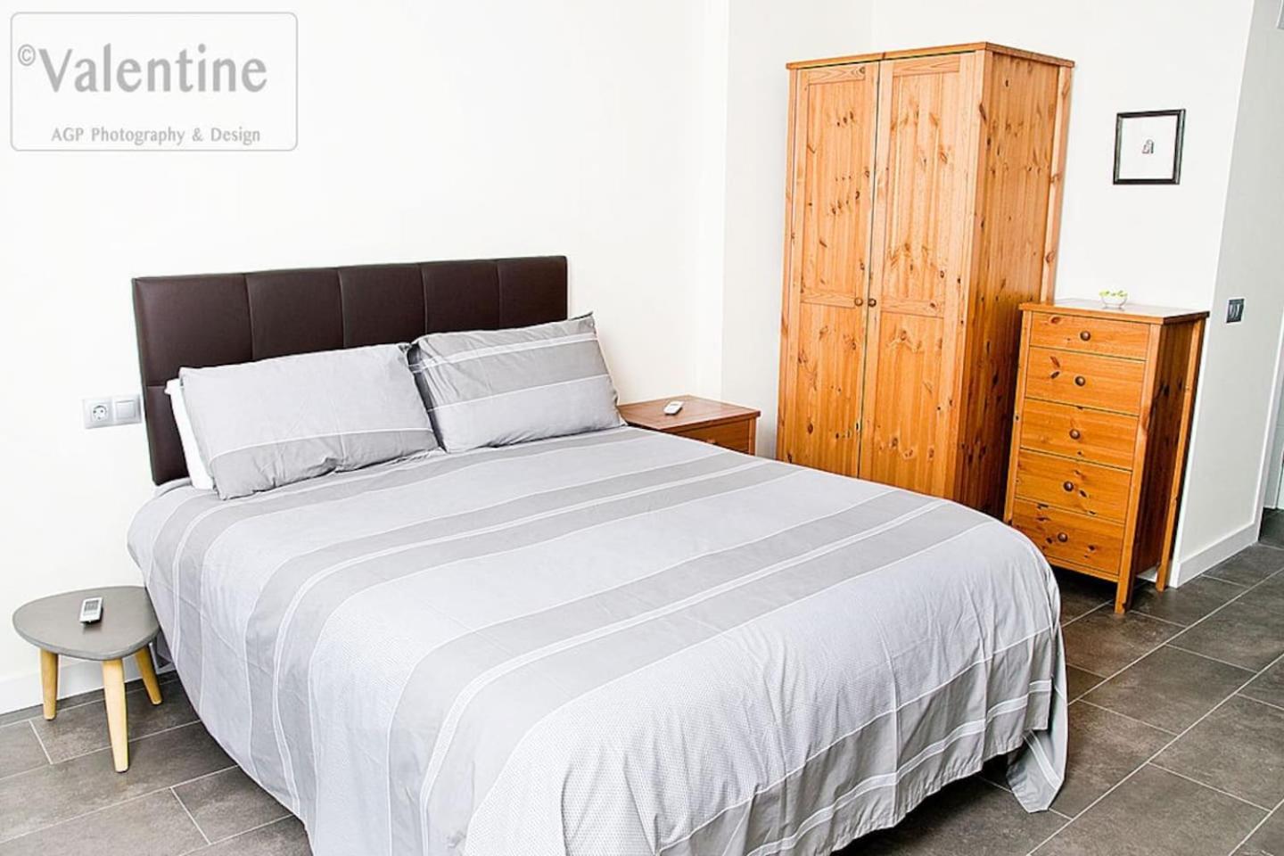 Stunning studio.Seaview with balcony and pool.