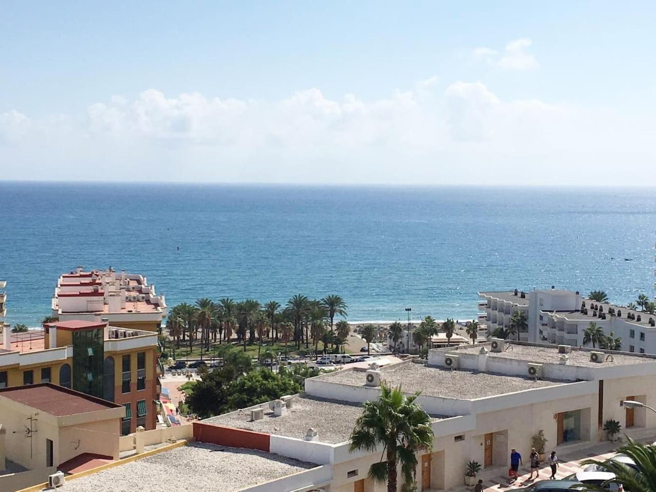 Stunning studio.Seaview with balcony and pool.