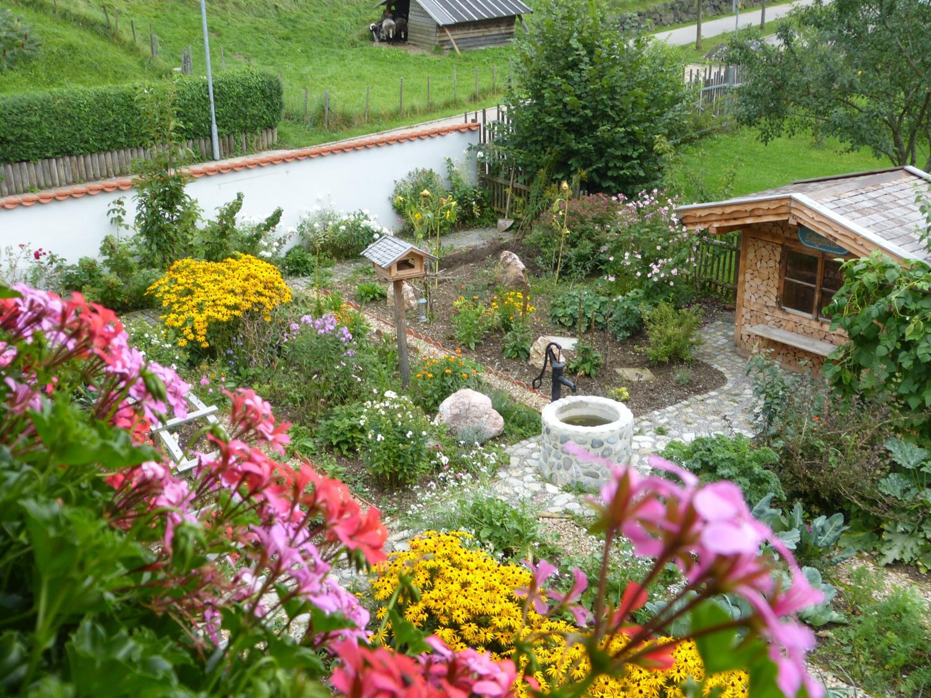 Suzanne's B&B & Gardens