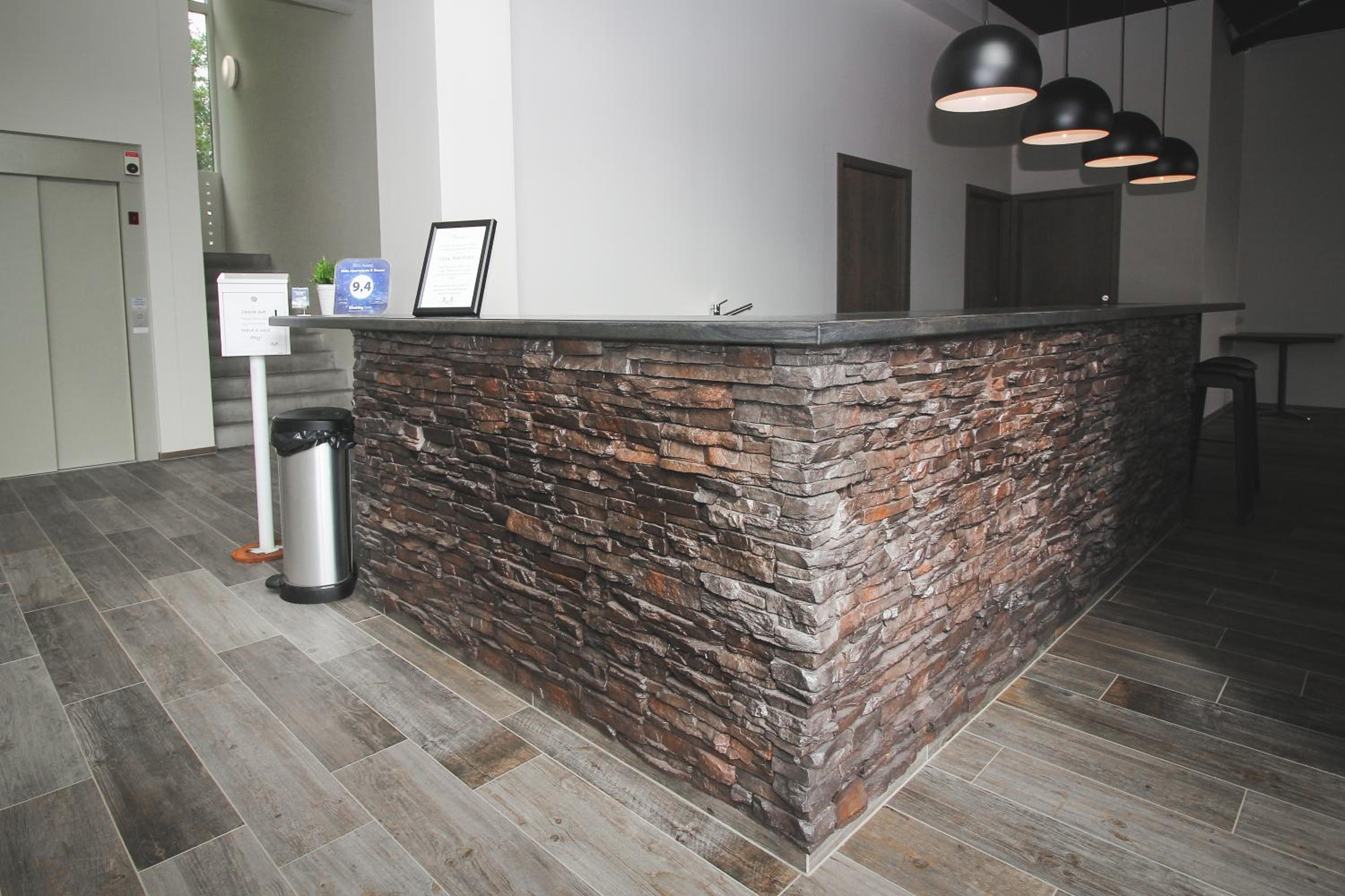 Bella Apartments & Rooms