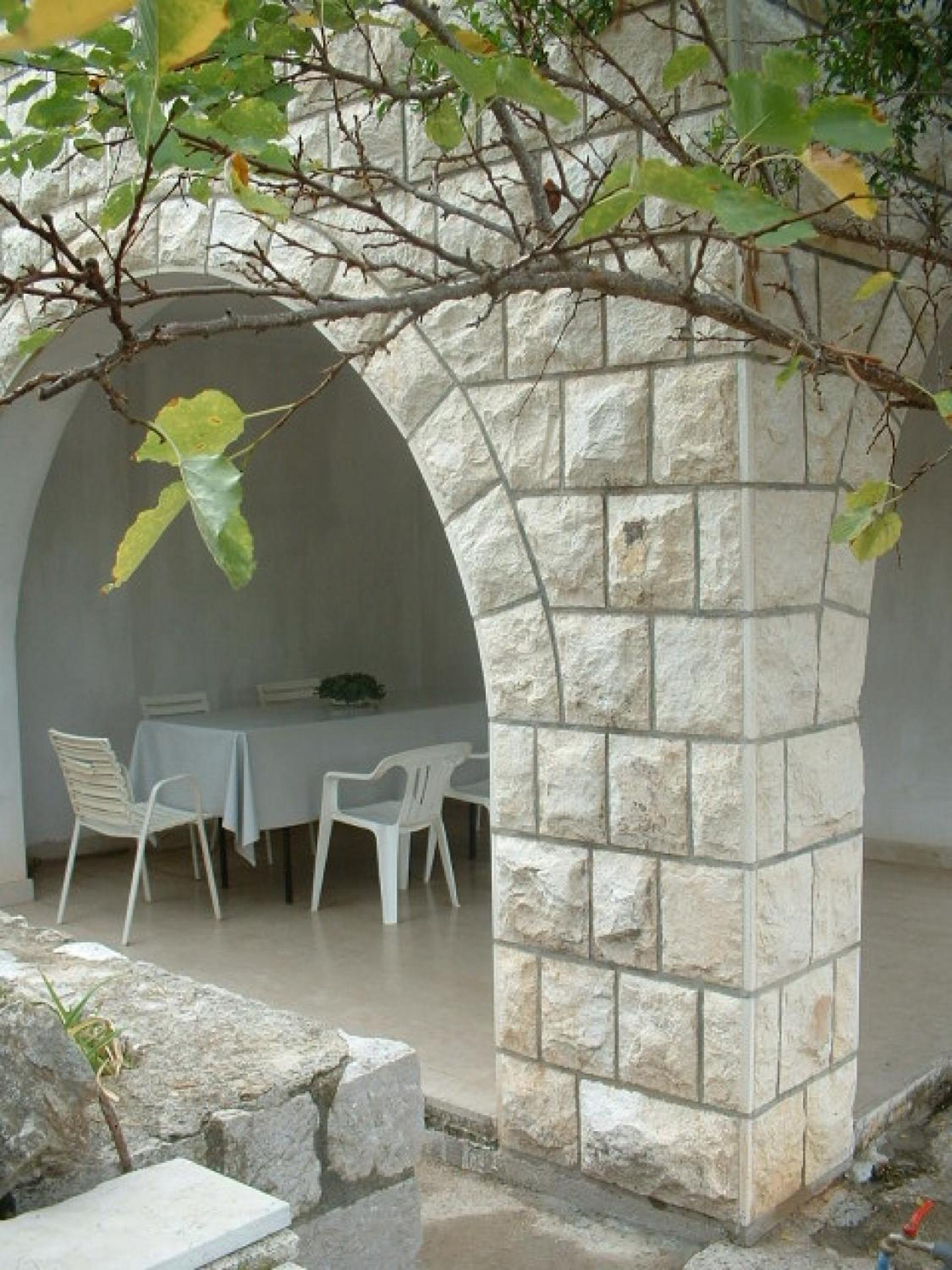 Apartments and Rooms Artemida