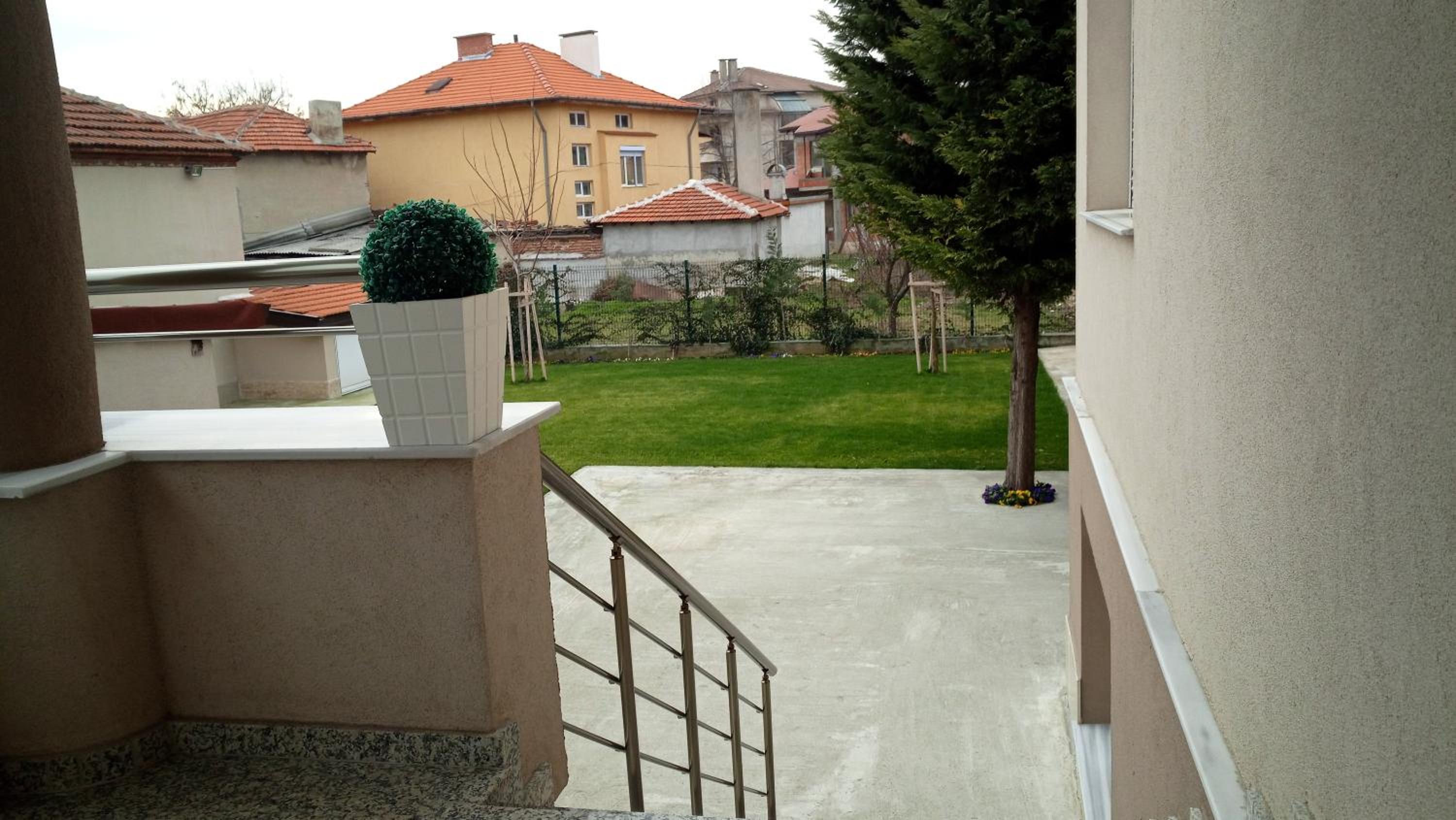 Villa Ros Guest House