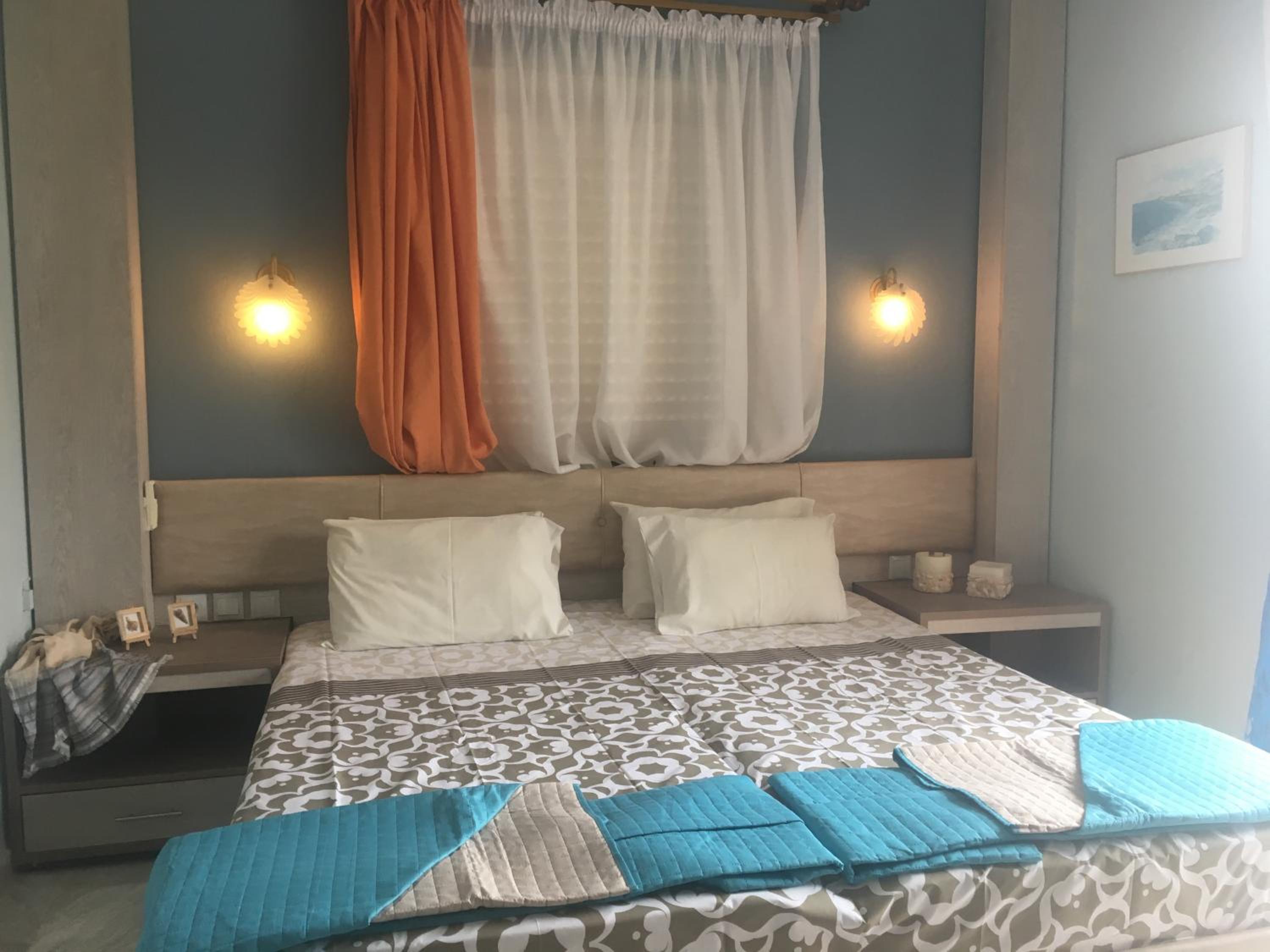 Dionisos Palms Apartments