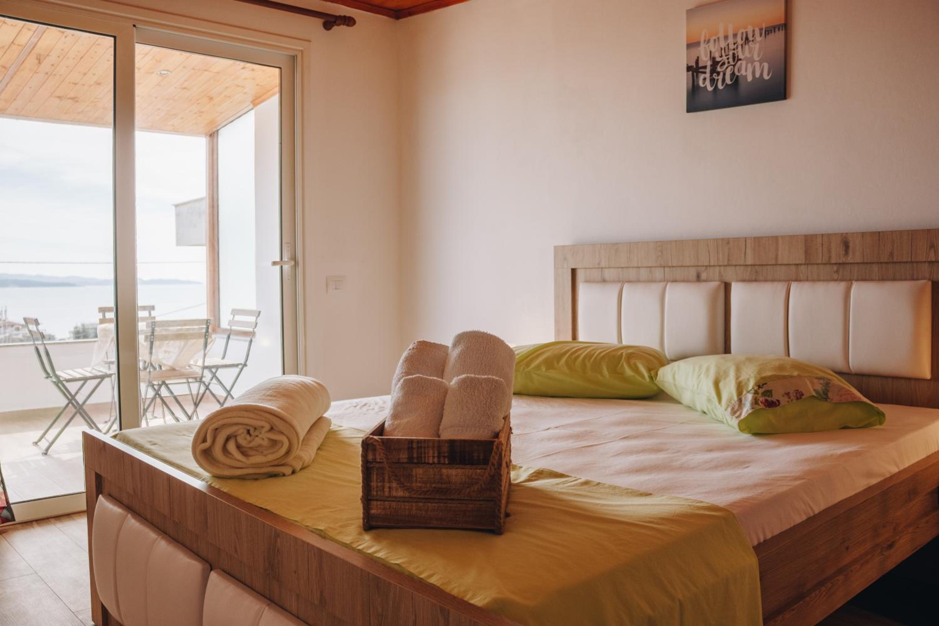 Elti Apartment