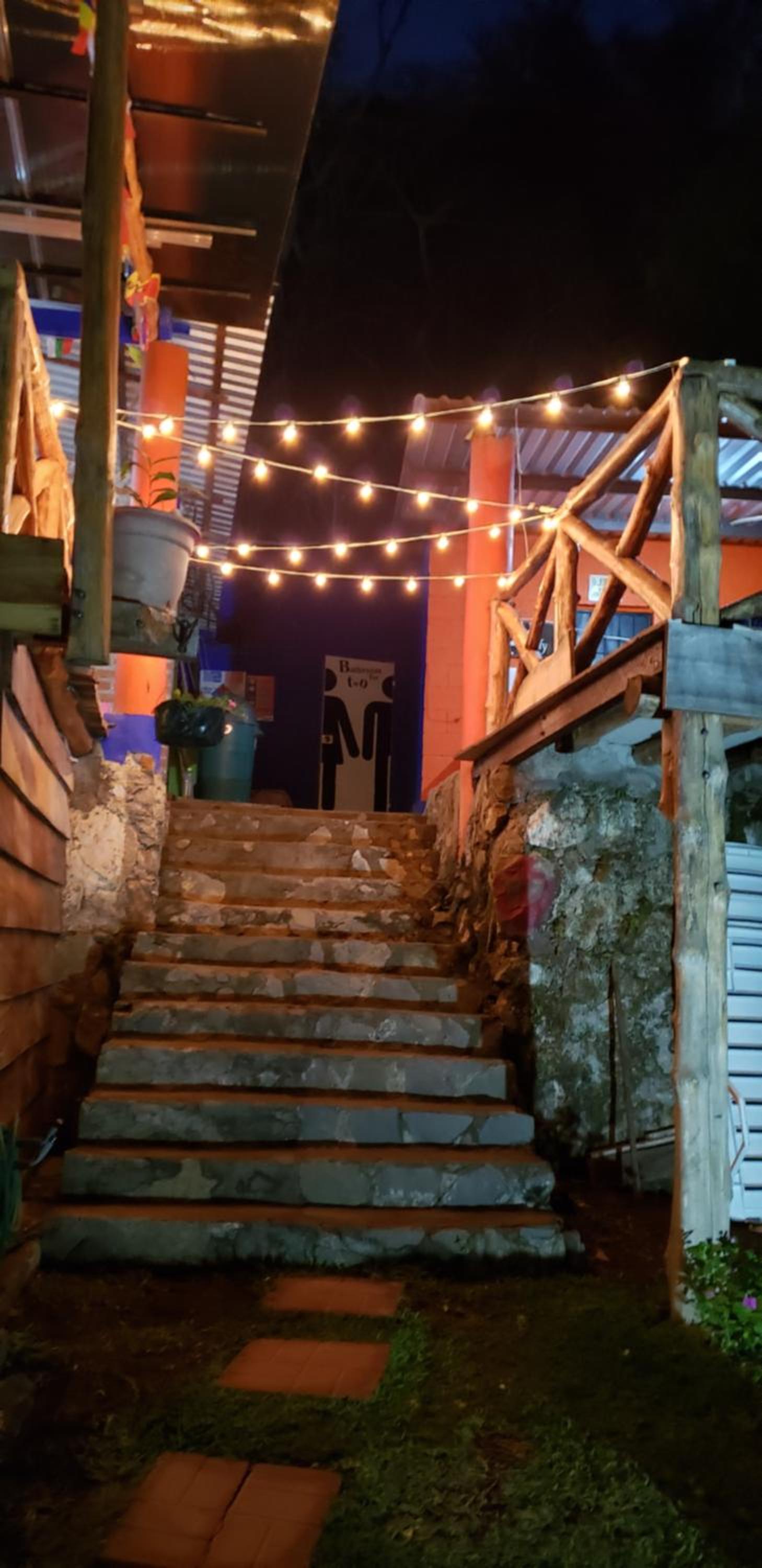 Captain Morgan Hostel Lake Coatepeque