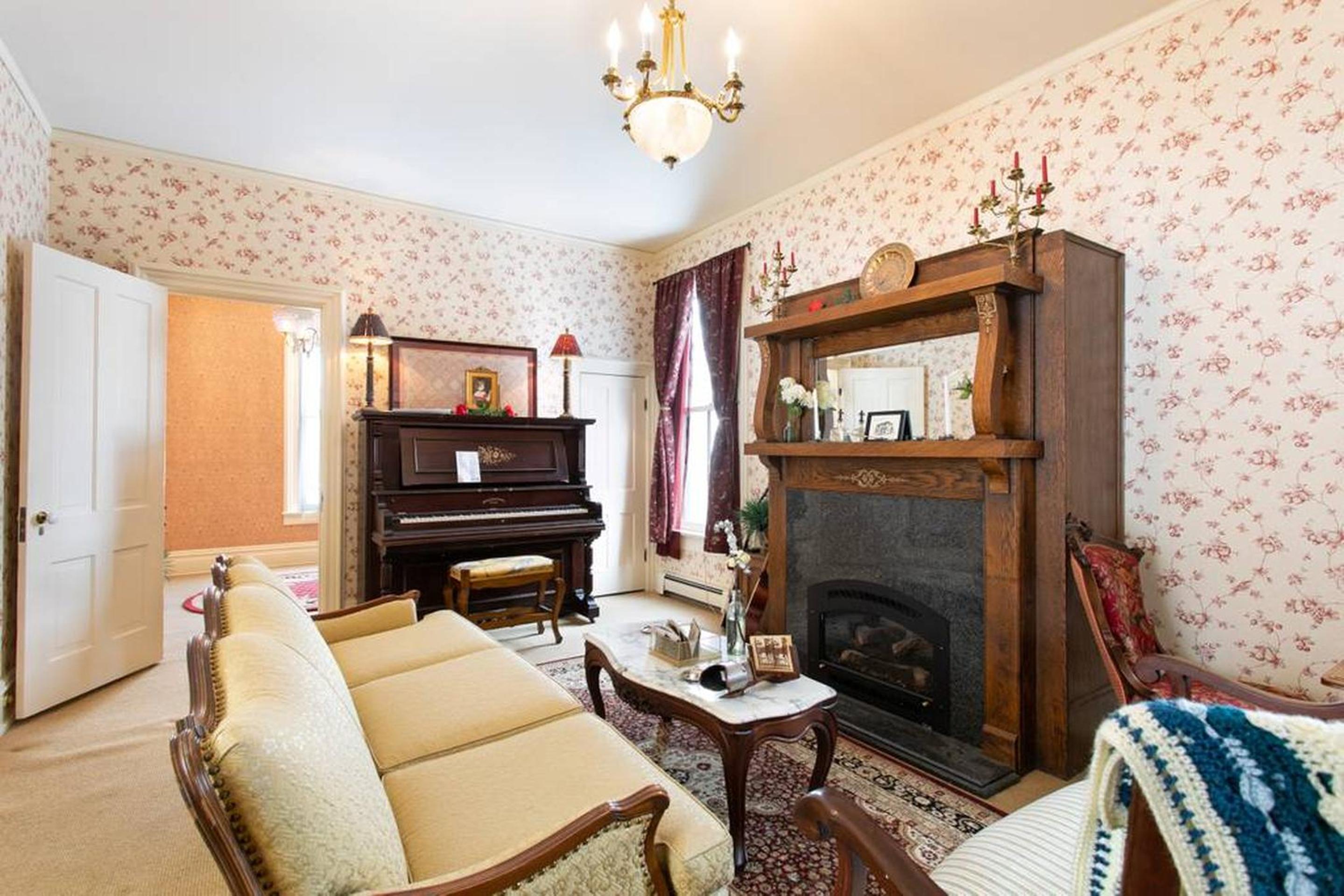 Rose Street Bed & Breakfast