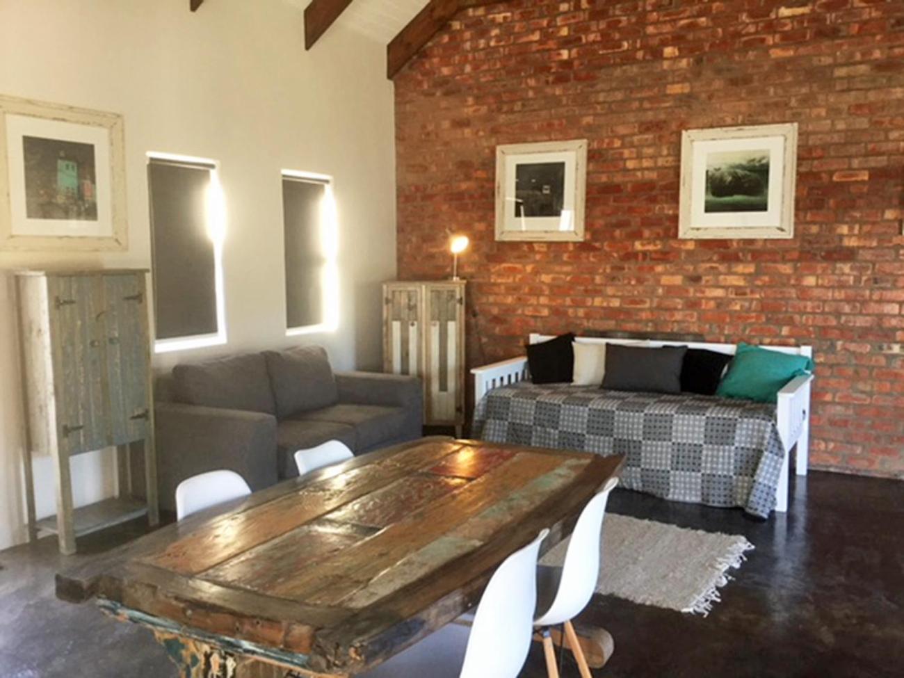 Stylish Country Cottage, Solar panelled in Knysna view 3