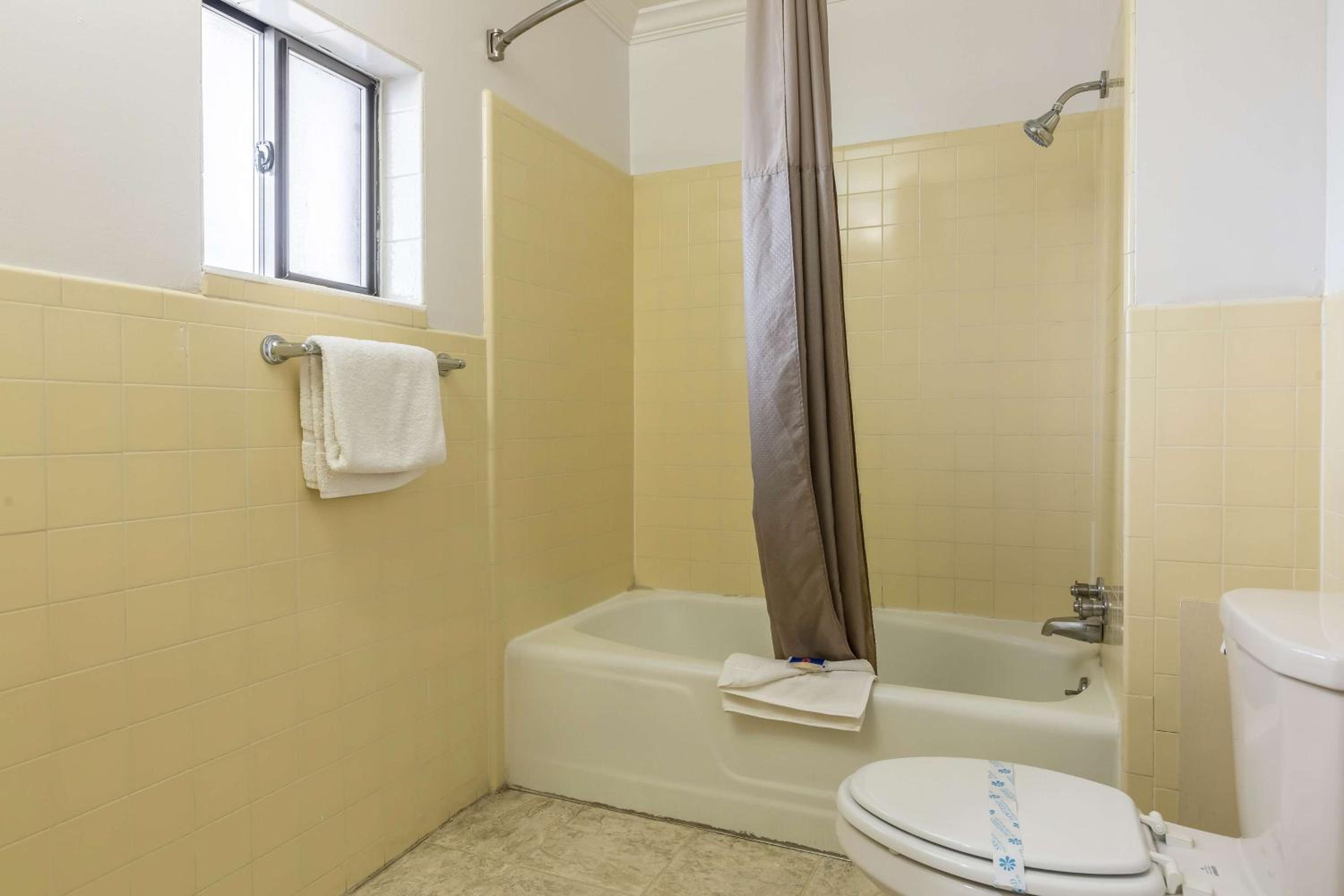 Motel 6-Tremonton, UT - Property Image 14
