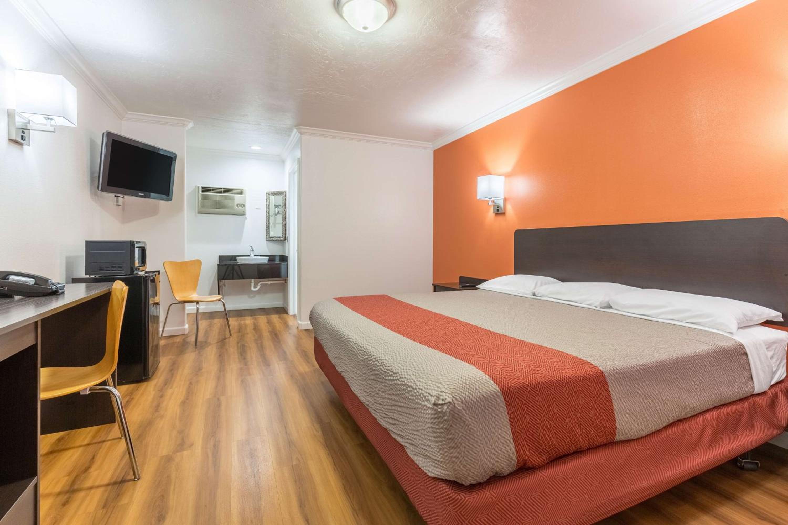 Motel 6-Tremonton, UT - Property Image 24