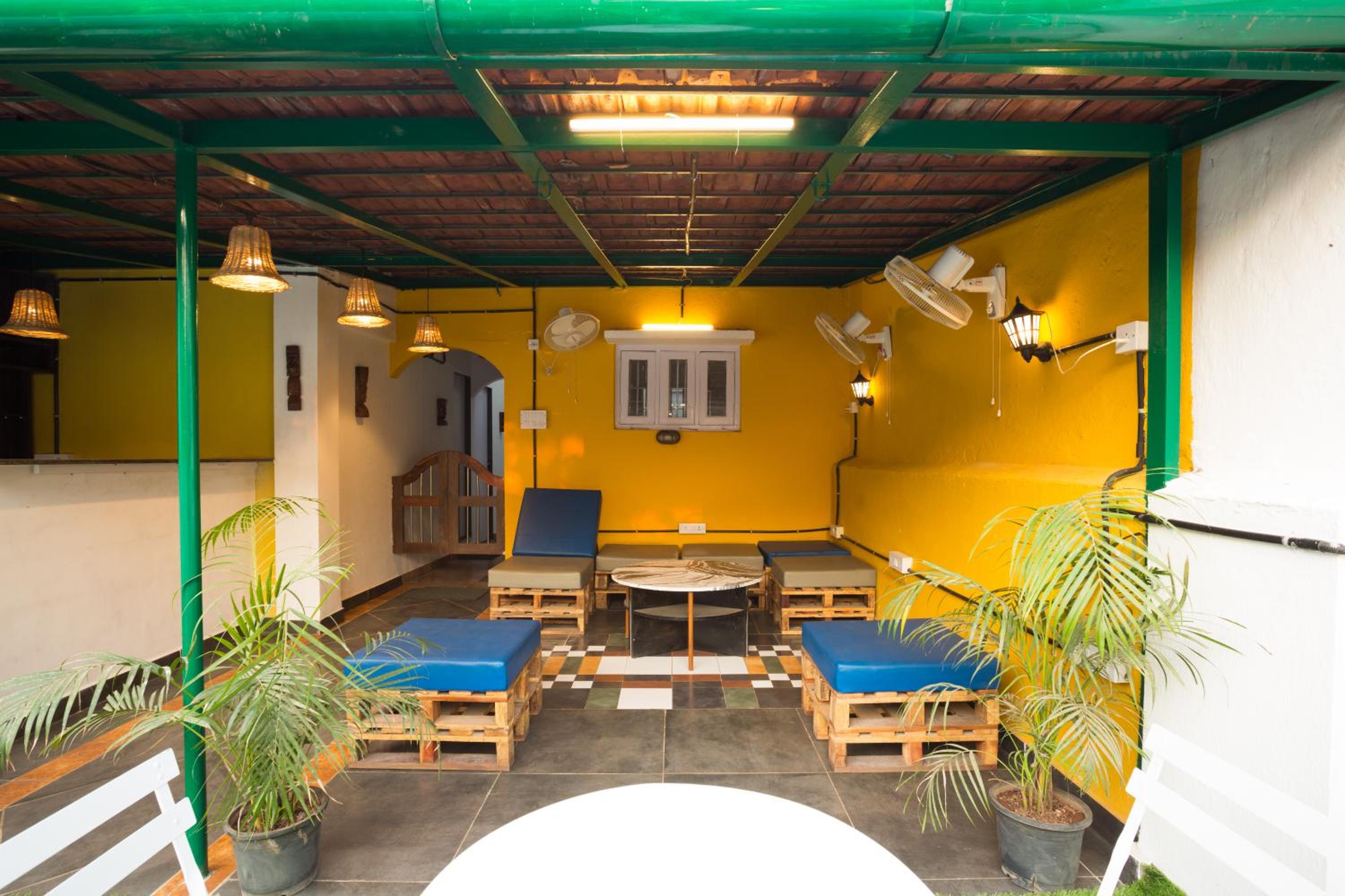 lounge