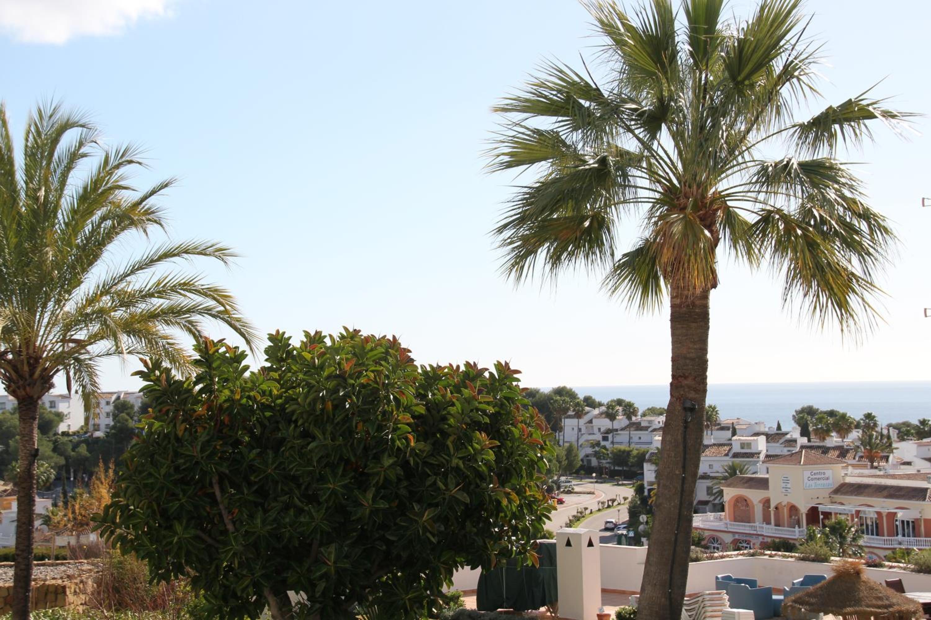 Miraflores Golf Gardens II Luxe Appartement at Riviera del Sol view 3