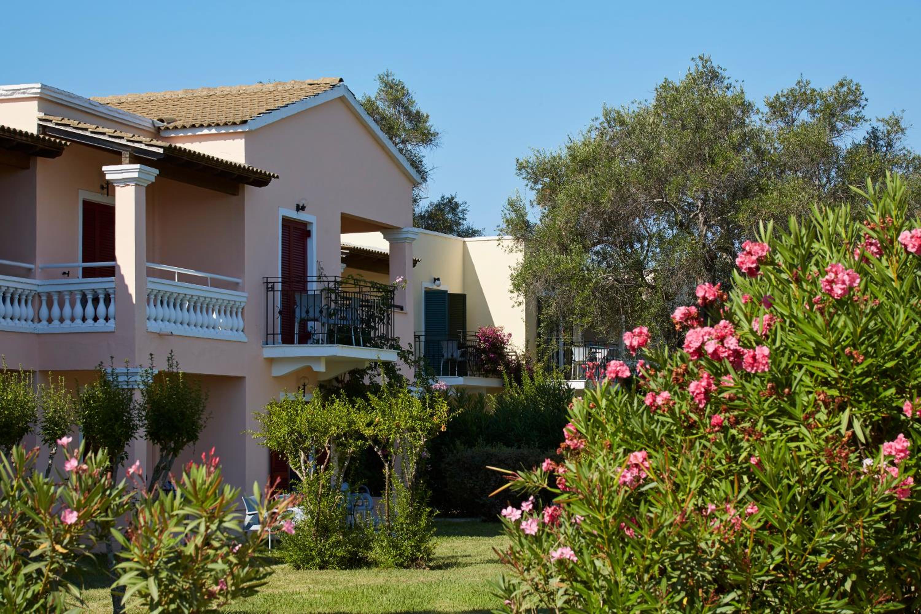 Hotel SENTIDO Apollo Palace - Image 1