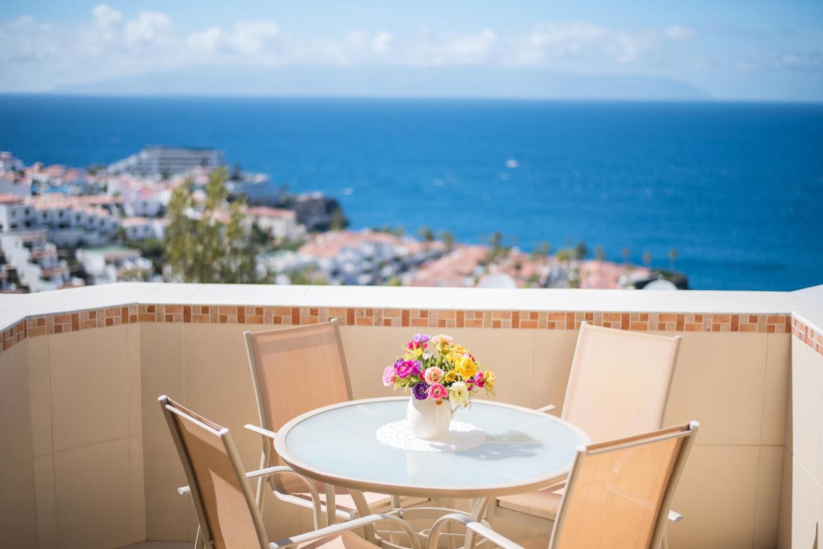 Santiago del Teide Vacations - Jacaranda suite - Property Image 1