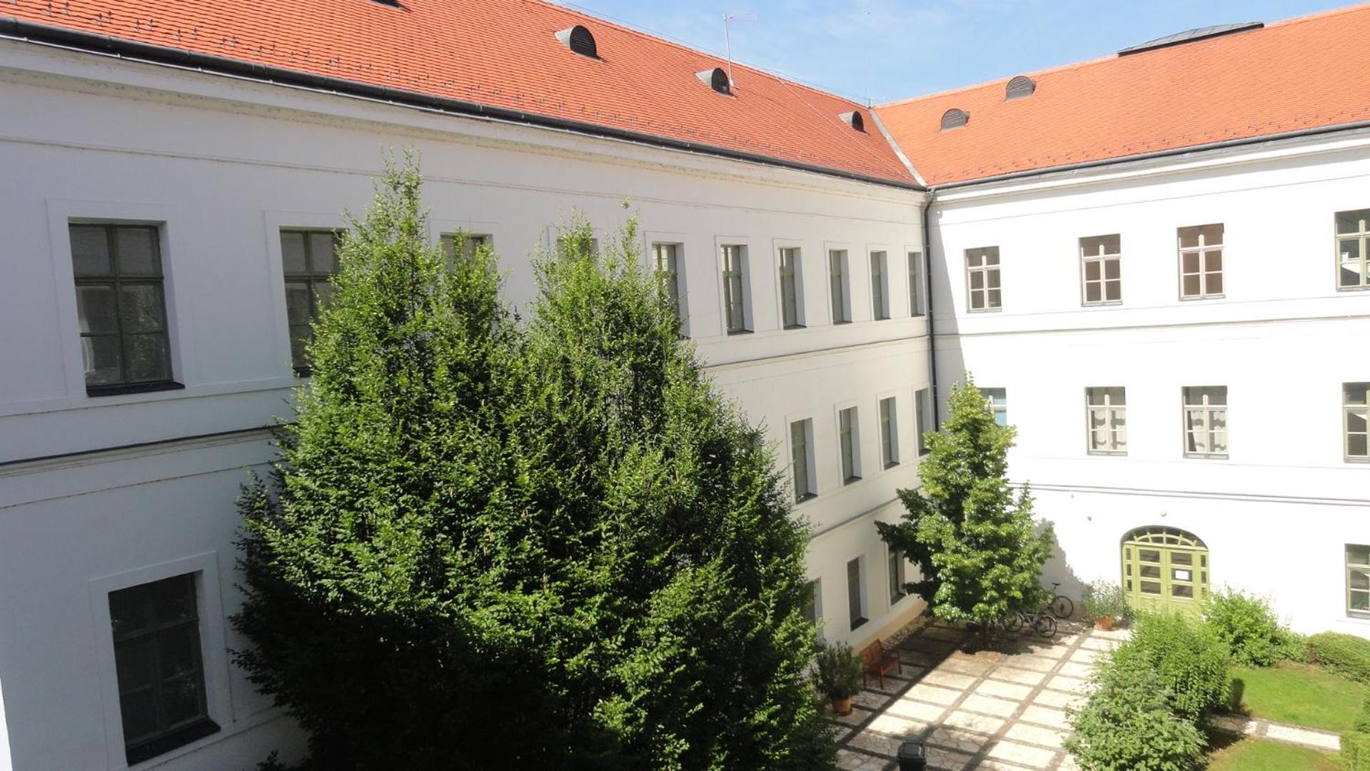 Horvath Villa Apartman view 4