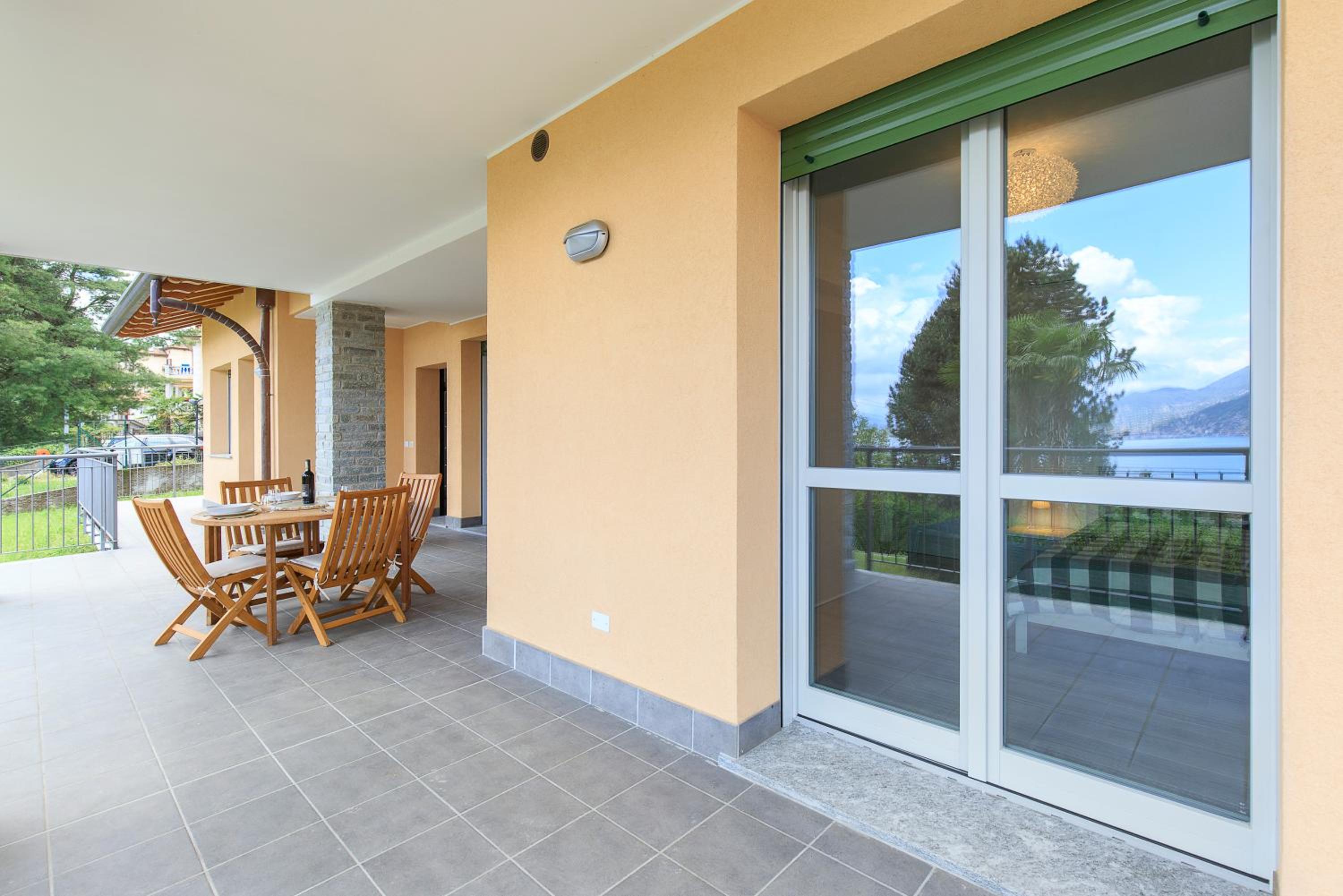 Baveno Hills | Lakeview apartments view 4