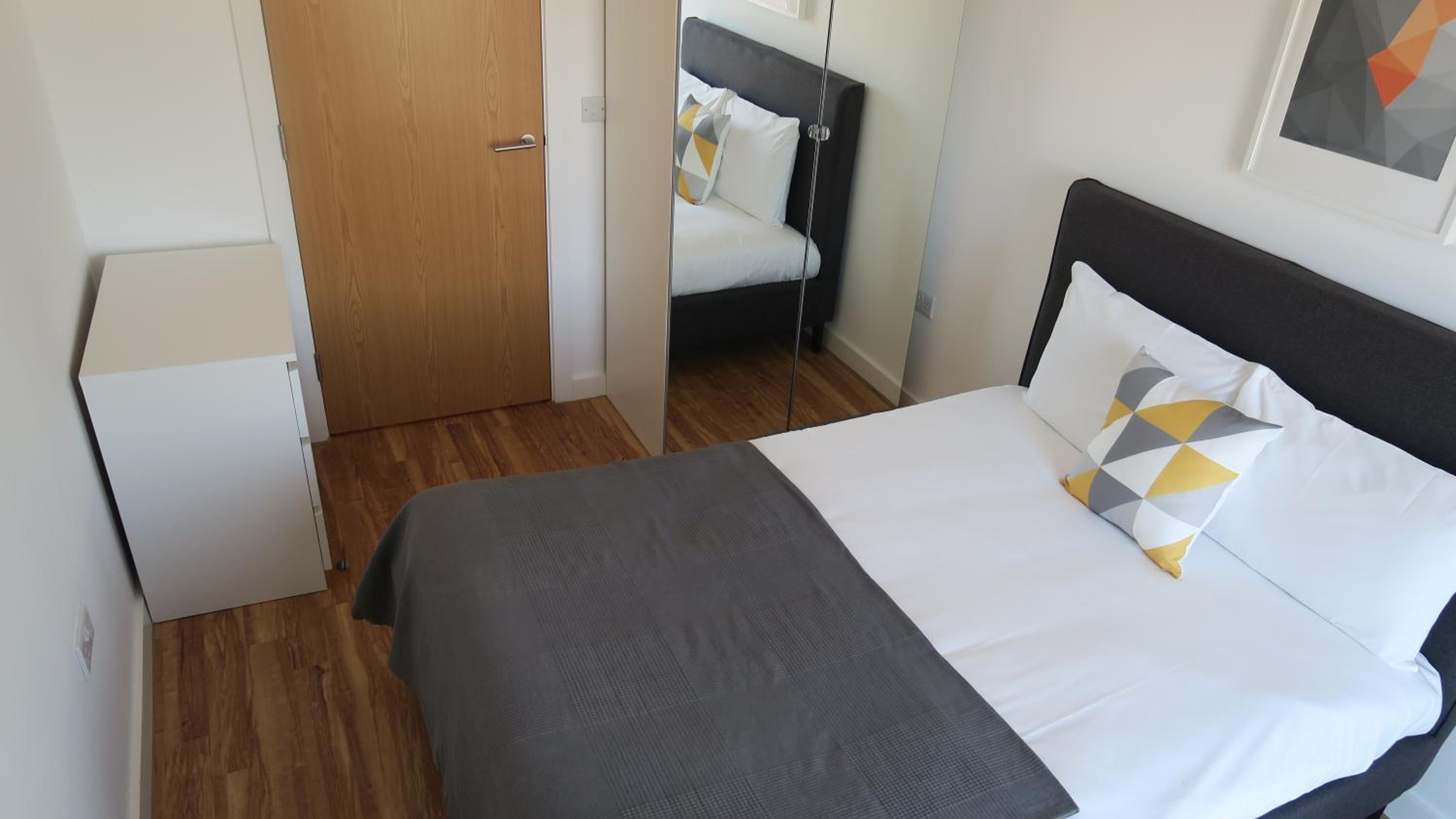 Quay Apartments view 5