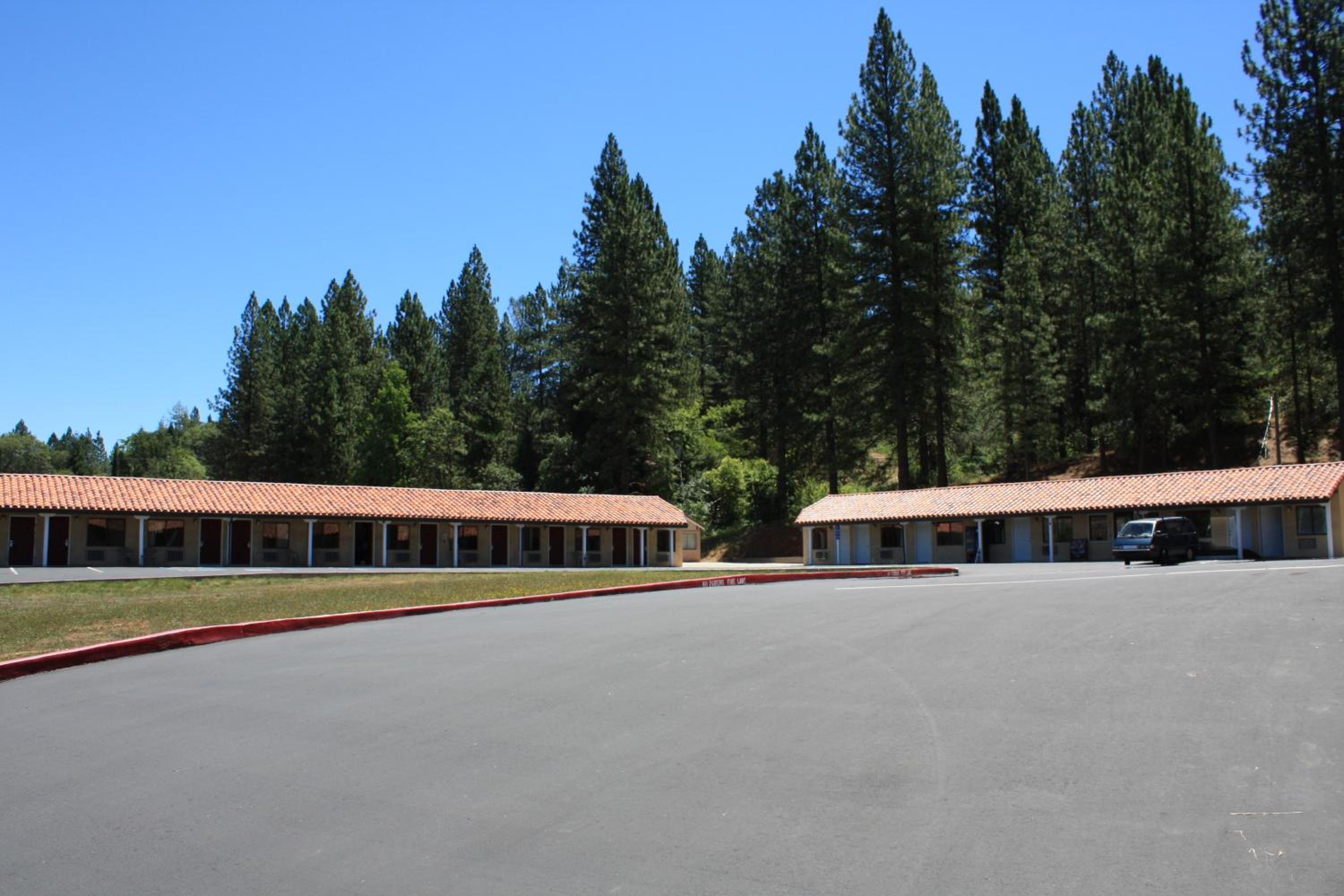 Gold Trail Motor Lodge