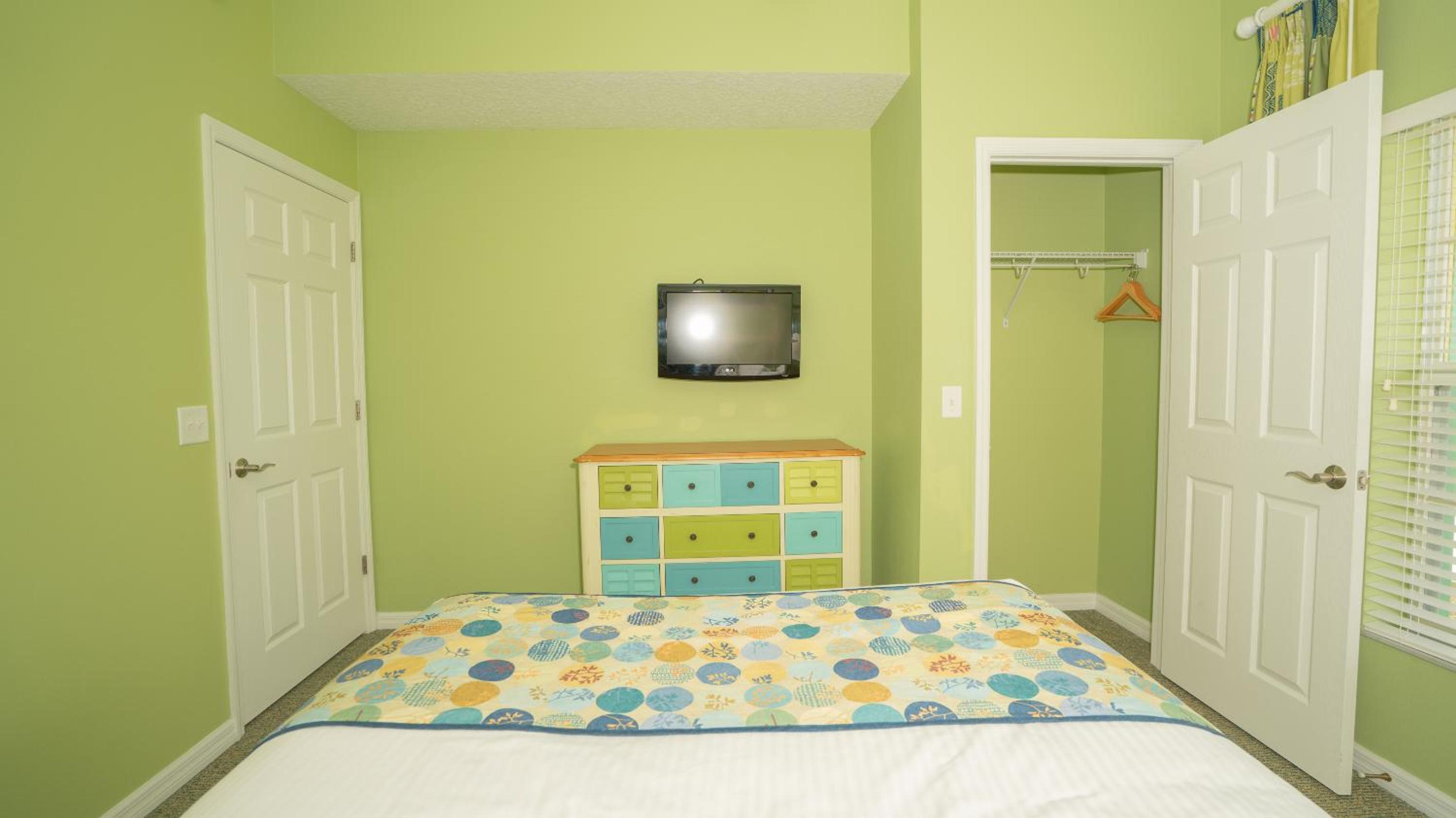 Barefoot Suite