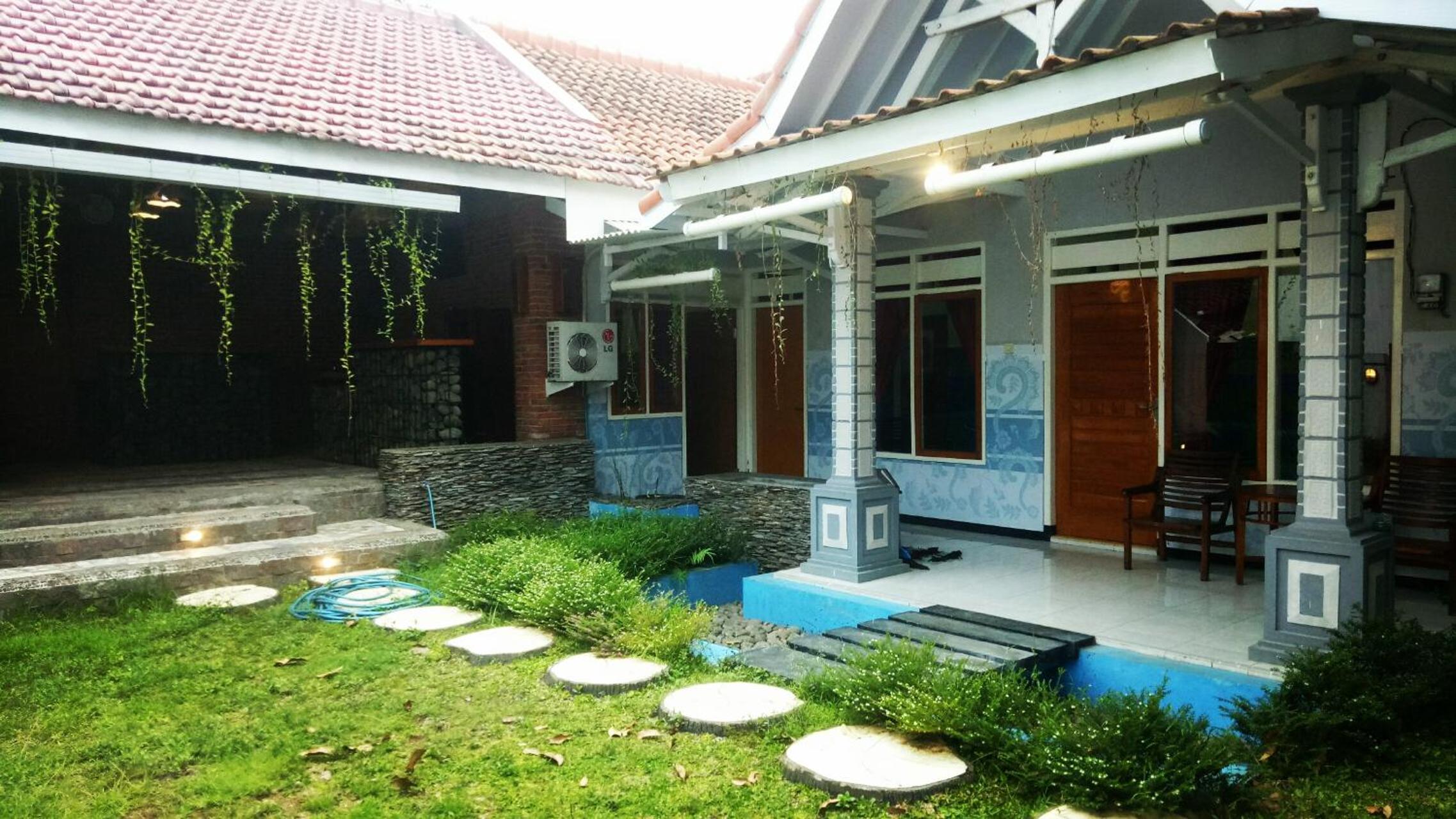 Photo 25