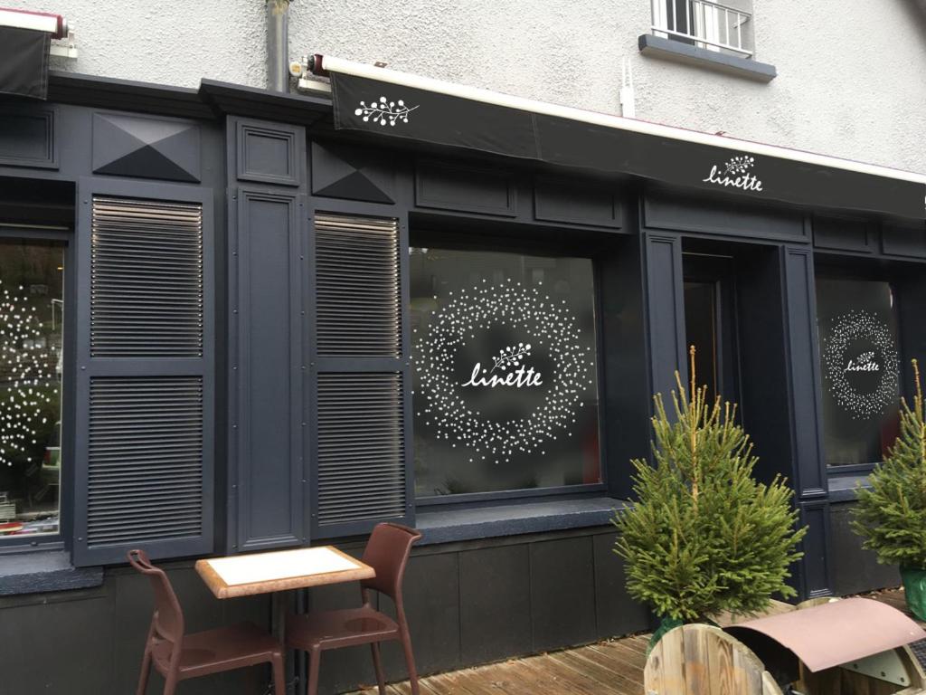 restaurant