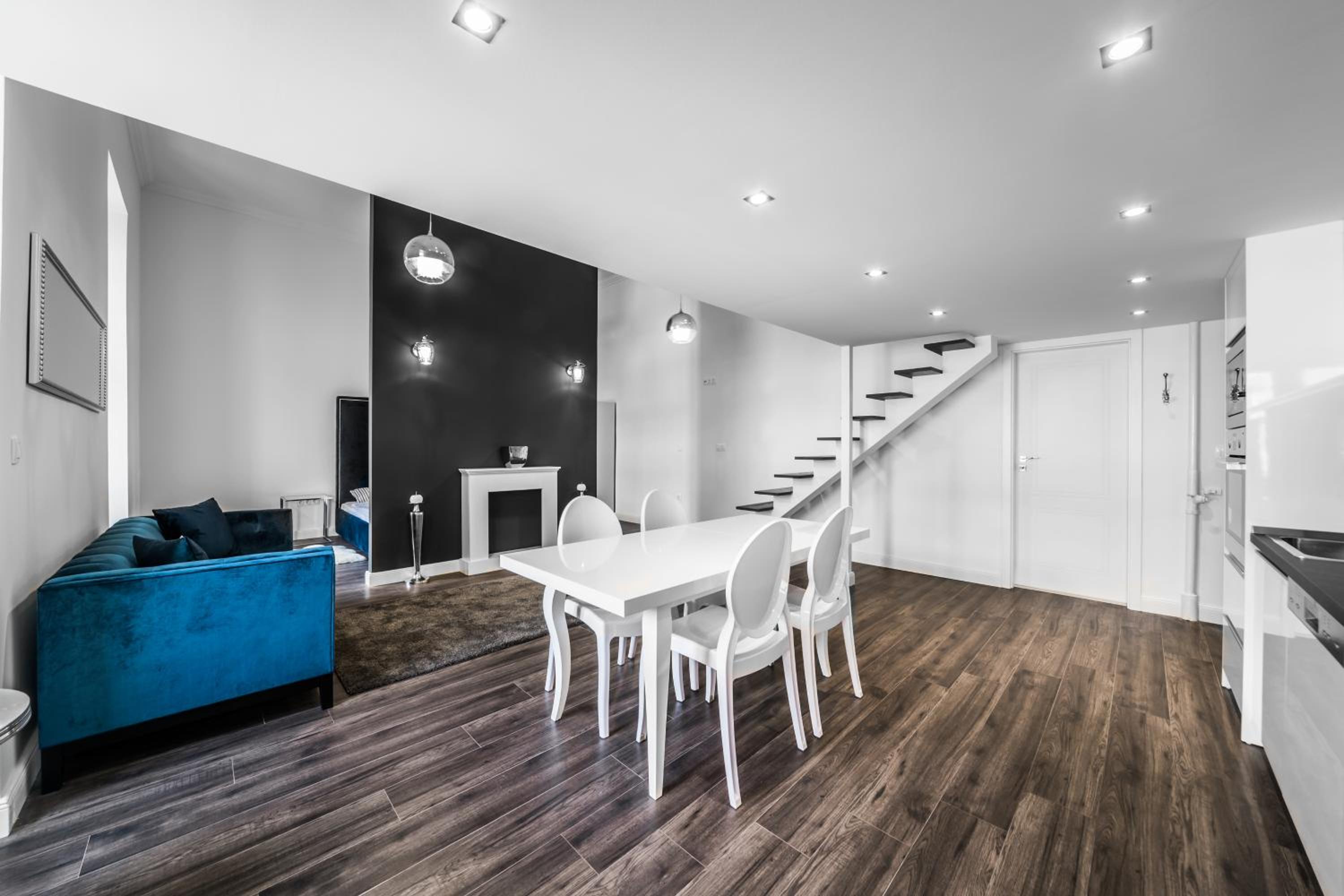 Central Elegance Aircon Apartment view 3