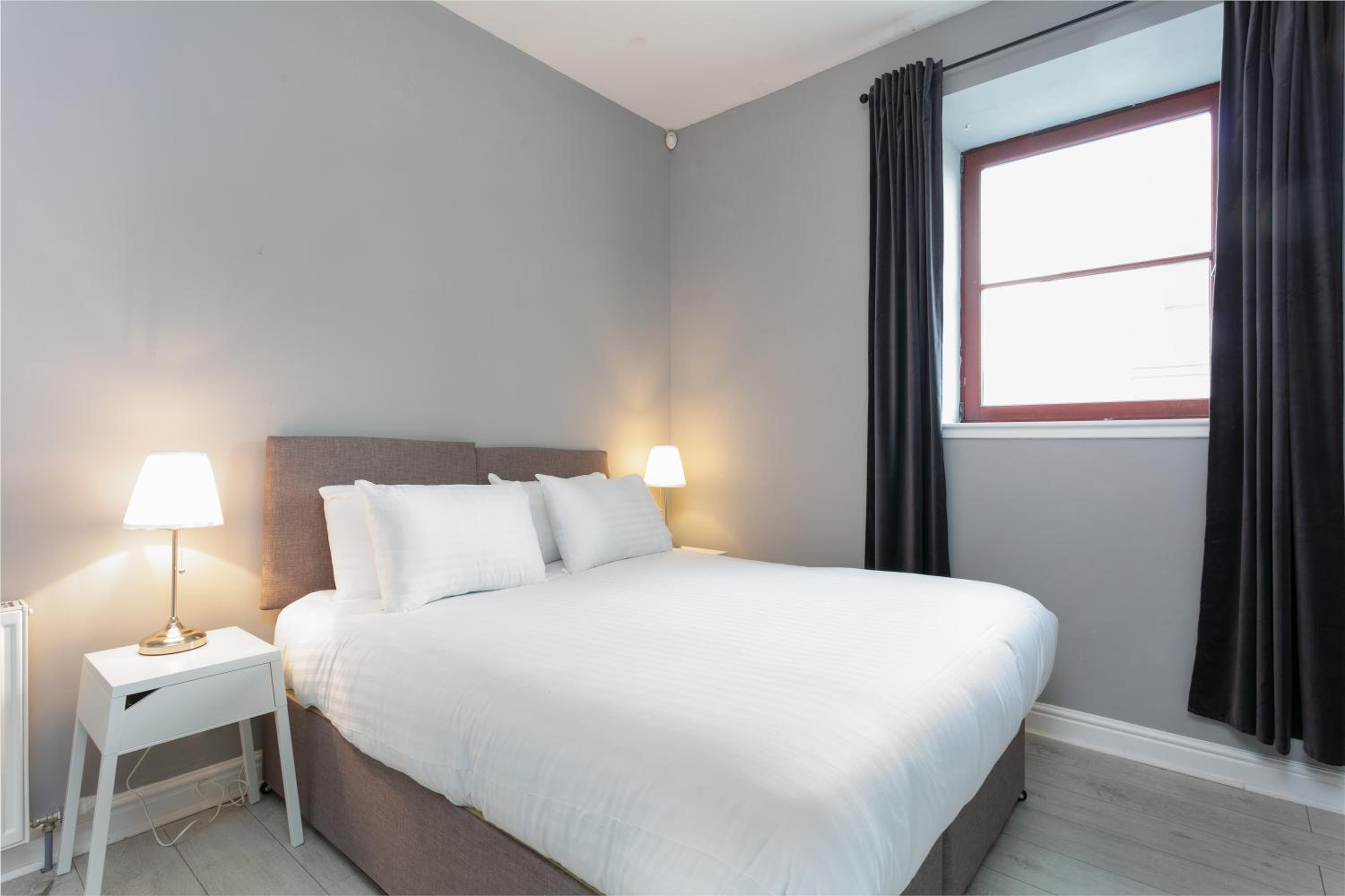 Granary Suite No3 - Donnini Apartments view 4