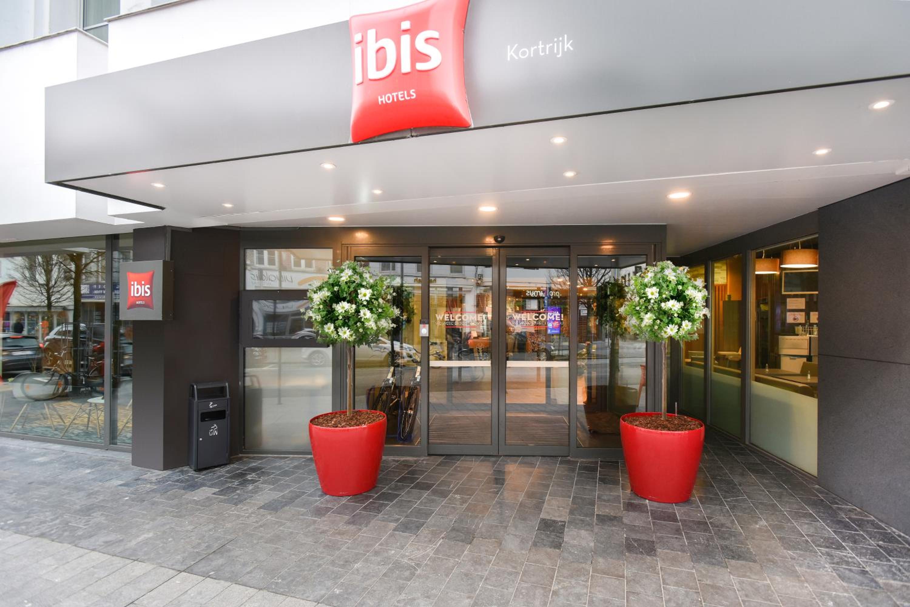 Hotel ibis Kortrijk Centrum - Image 1