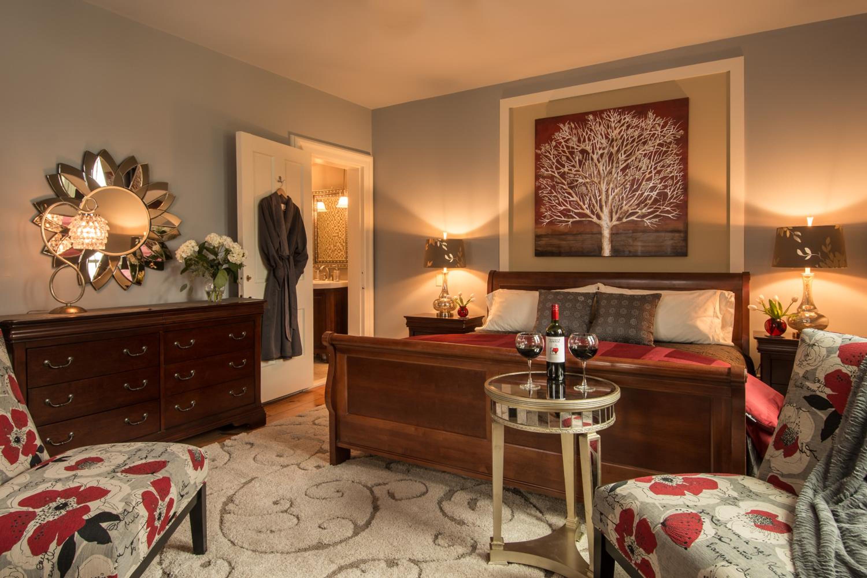 Gothic Eves Inn and Spa Bed and Breakfast