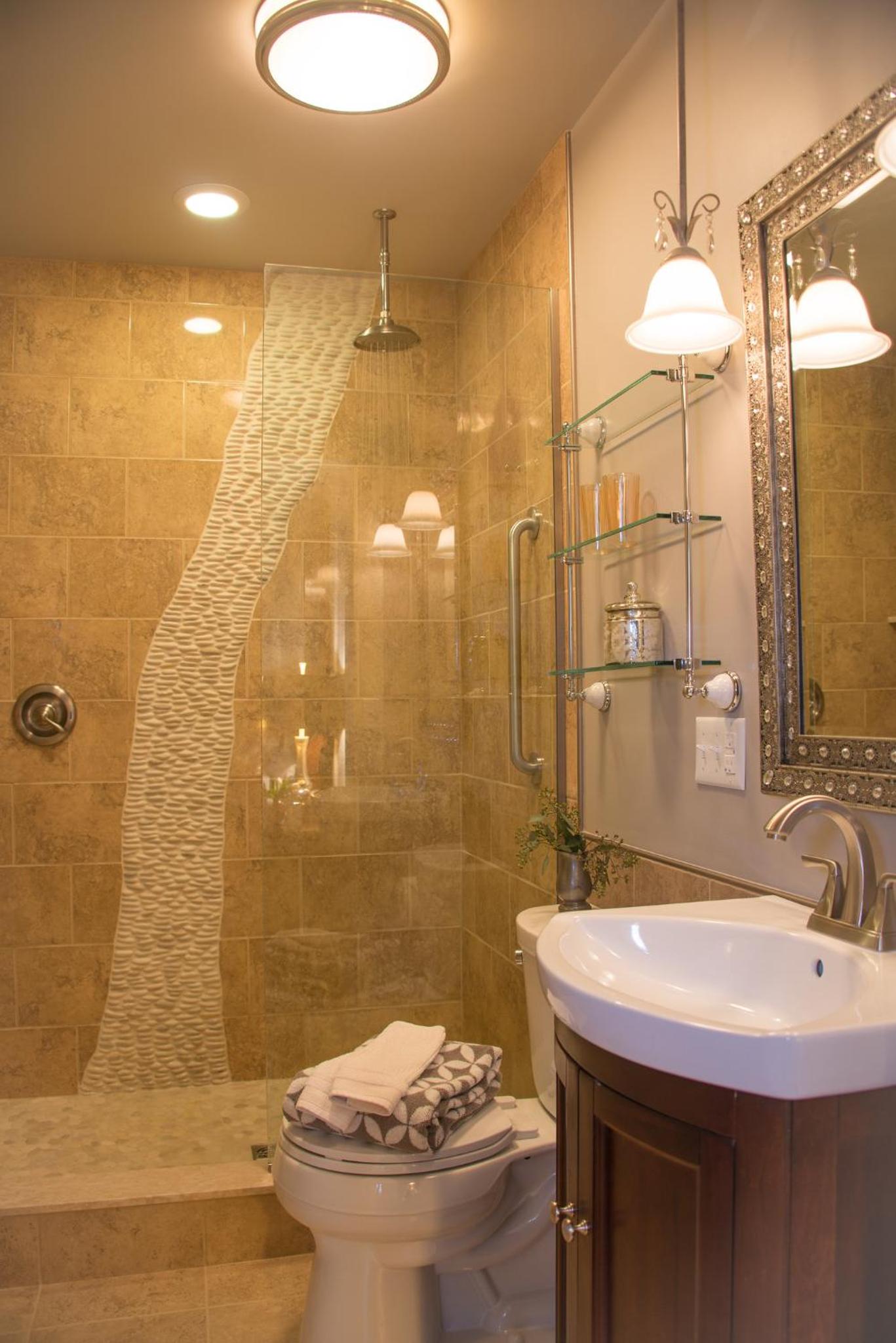 Gothic Eves Inn and Spa Bed and Breakfast