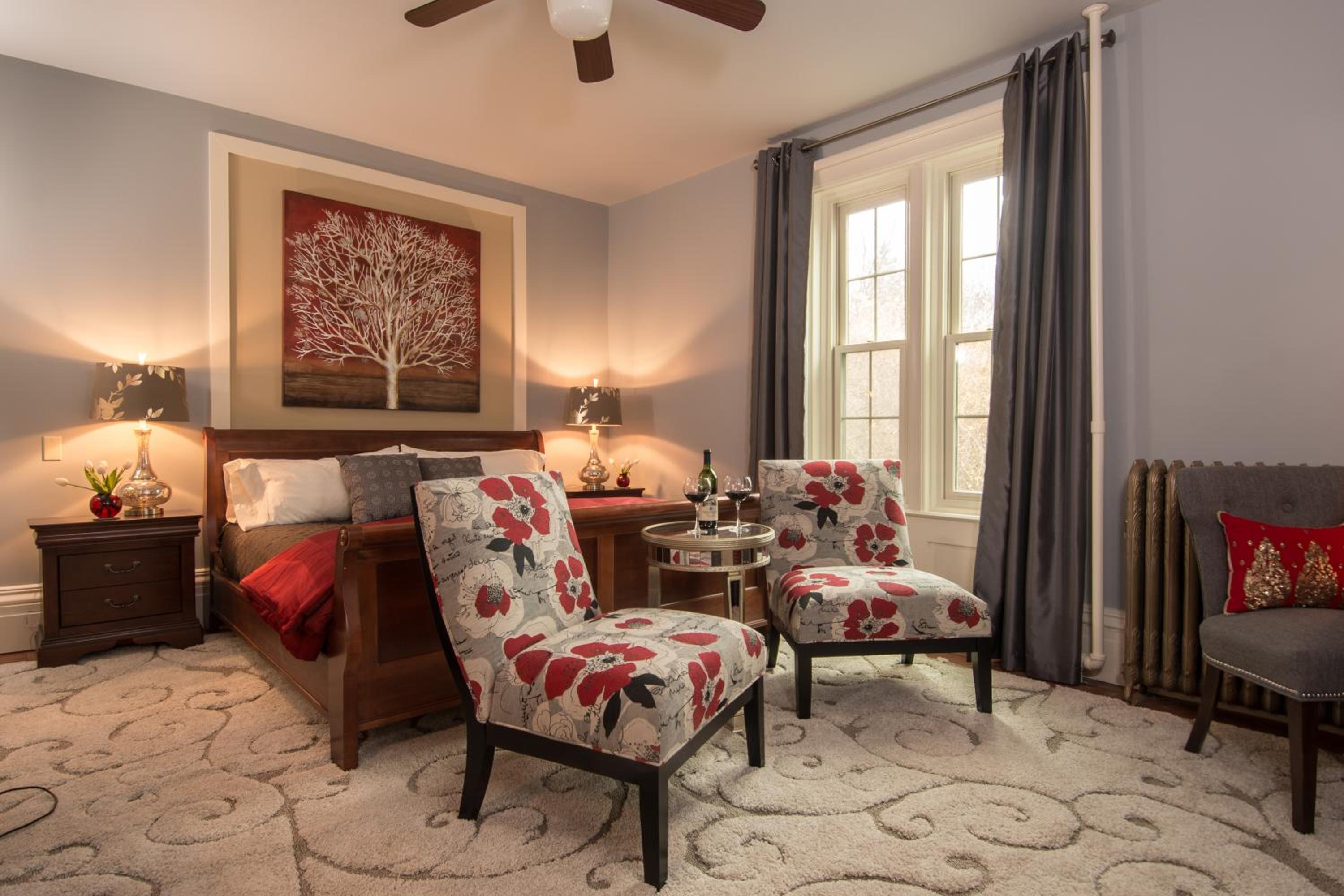 Gothic Eves Inn and Spa Bed and Breakfast