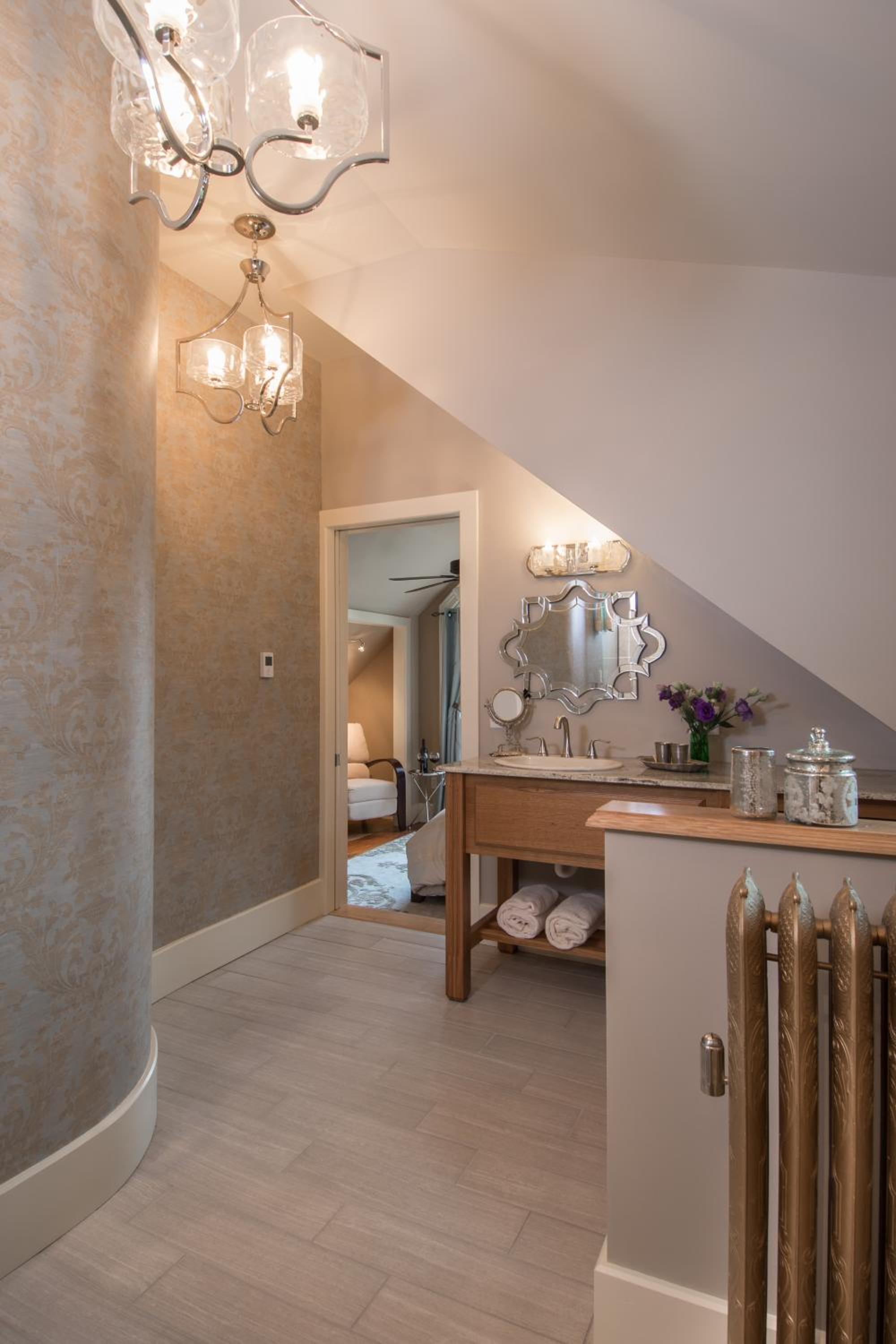 Gothic Eves Inn and Spa Bed and Breakfast