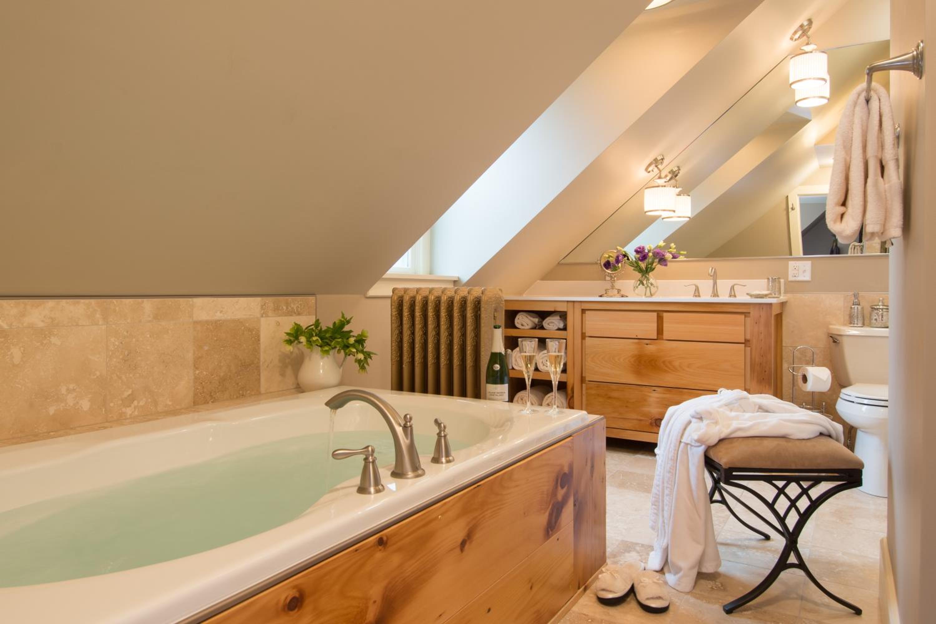 Gothic Eves Inn and Spa Bed and Breakfast