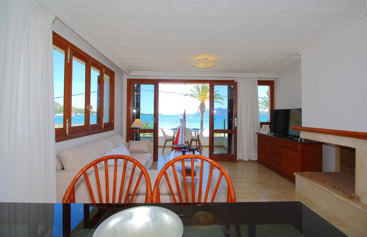 FAMILY SEAFRONT APT FANTASTIC SEAVIEW photo 4
