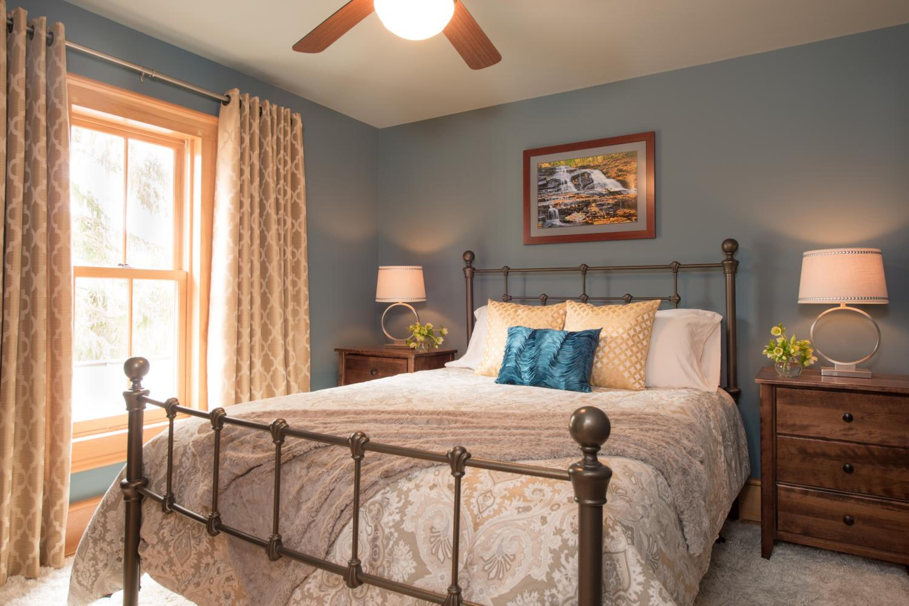 Gothic Eves Inn and Spa Bed and Breakfast