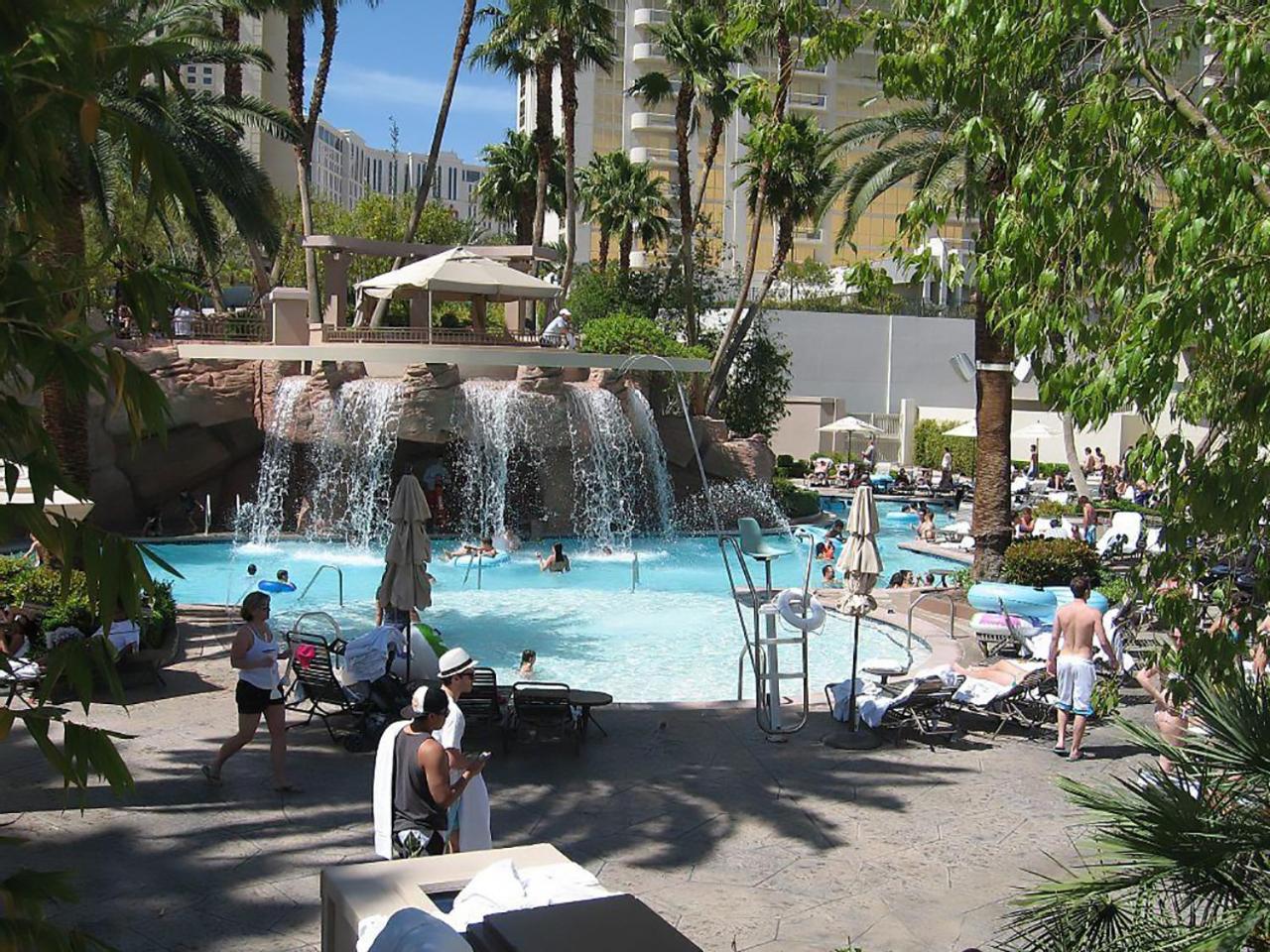 MGM Signature