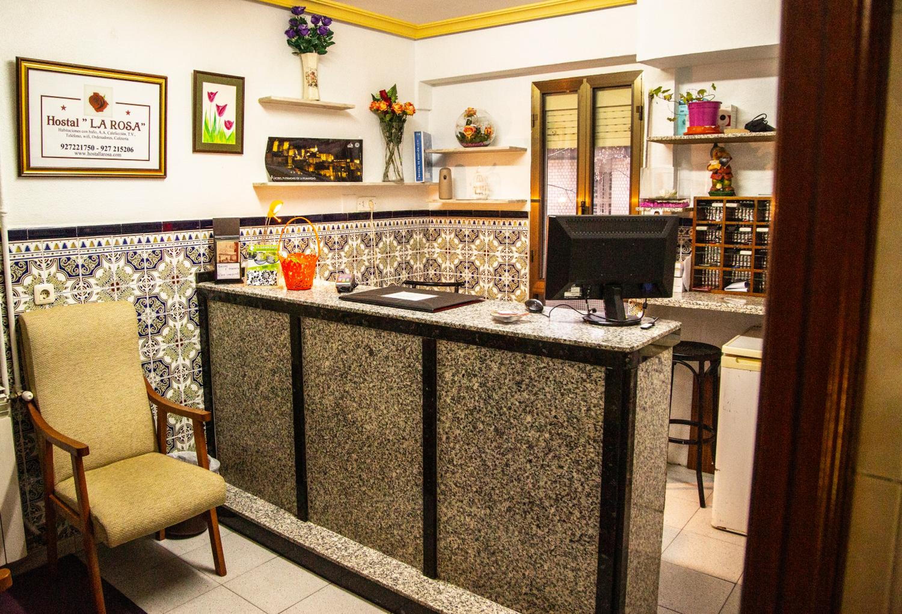 Hostal La Rosa view 4